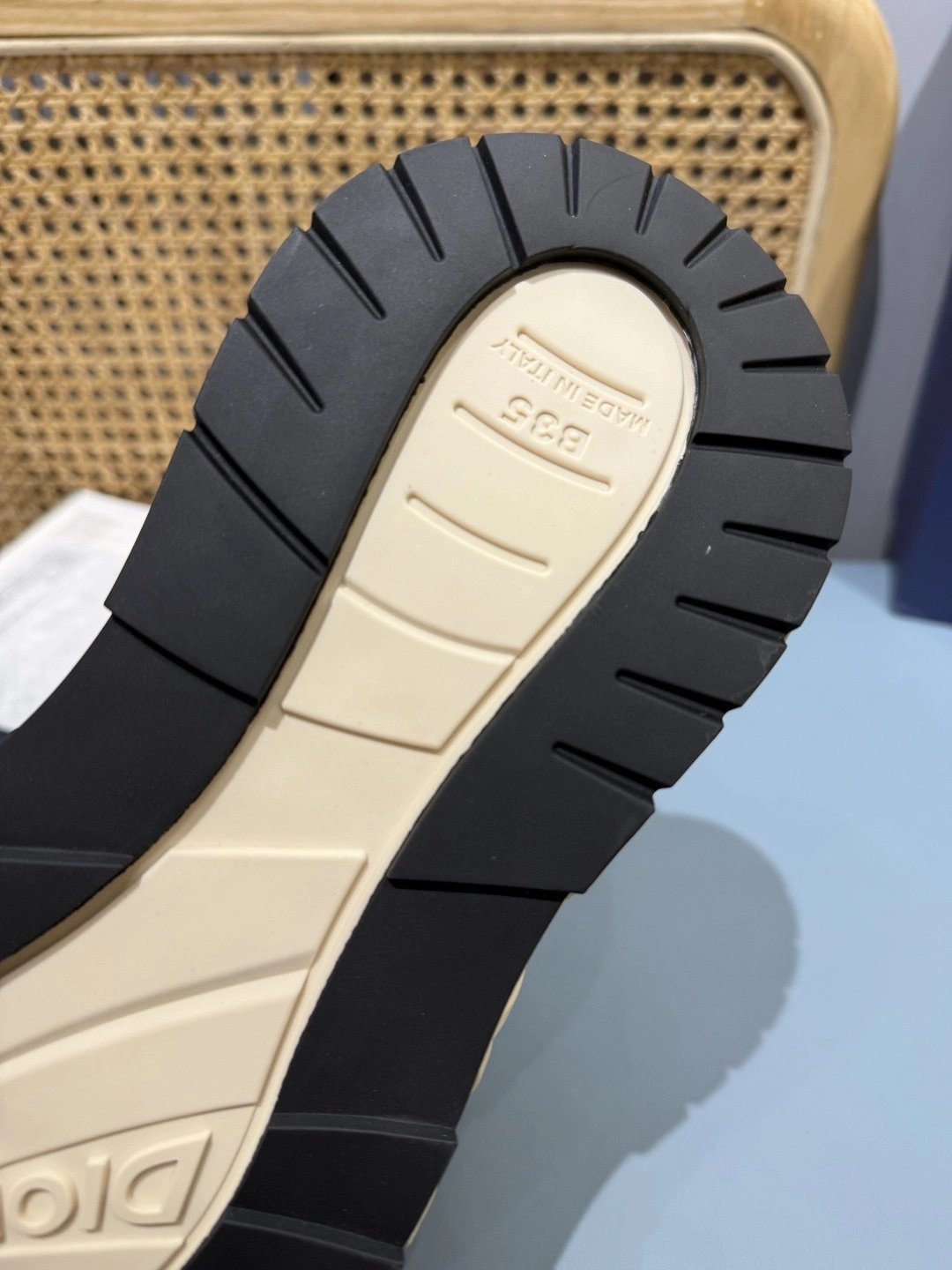 OOBB-- 4ior 3SN323AAY_H968 B35 item:F-X430A1610