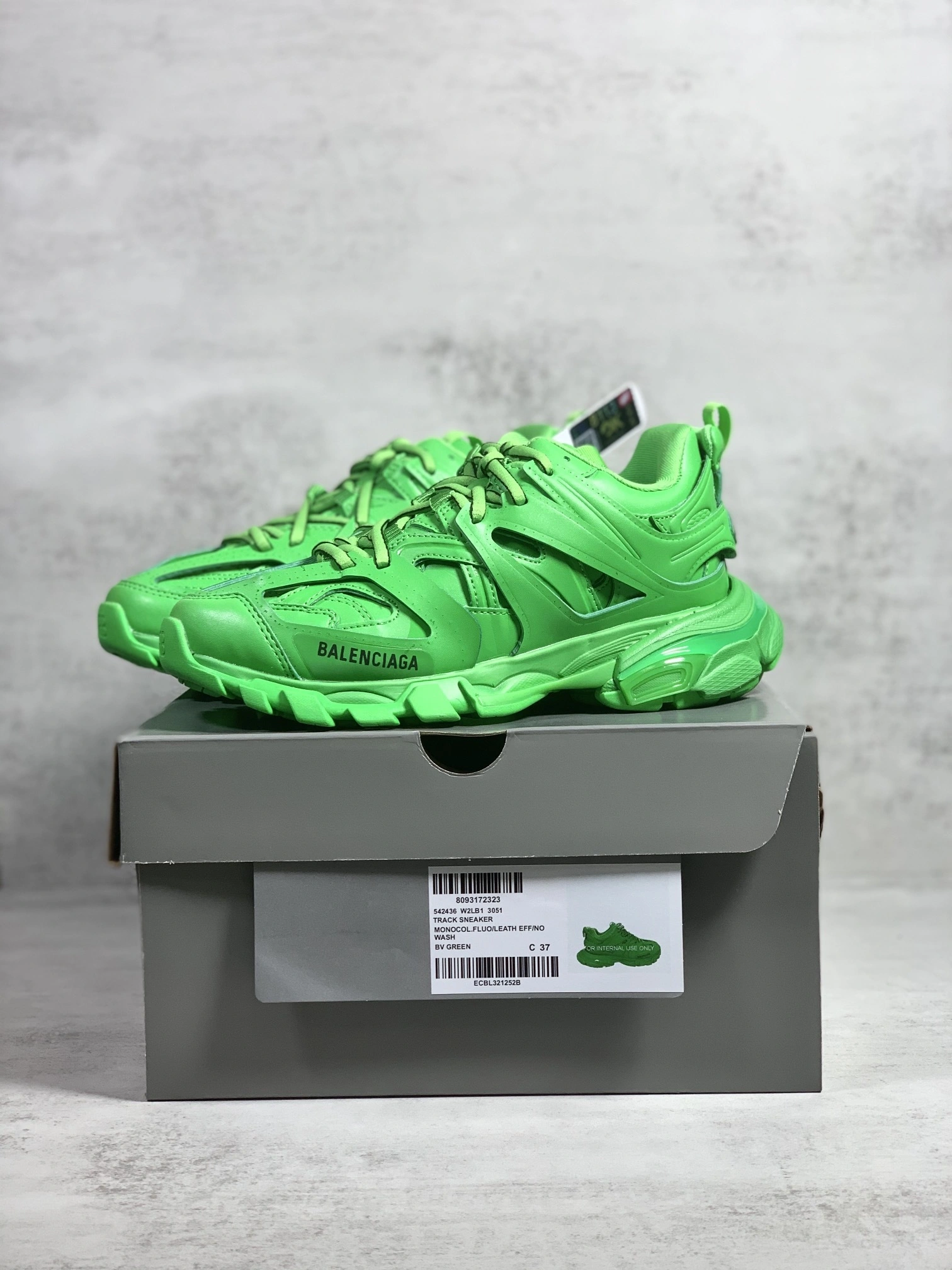 OOBB-- 542023W2FB53331 item:C-X230G1858Y