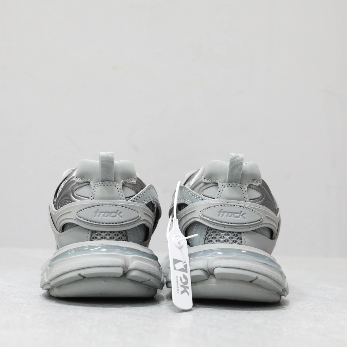 &OOBB-- 542023W2LA11203 item:C-X810F1011Y