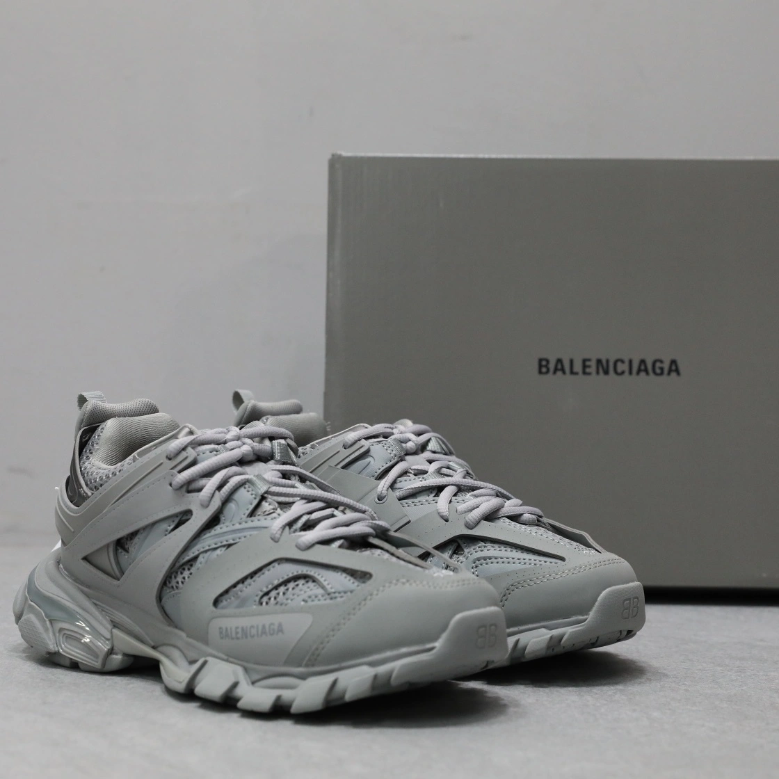 &OOBB-- 542023W2LA11203 item:C-X810F1011Y