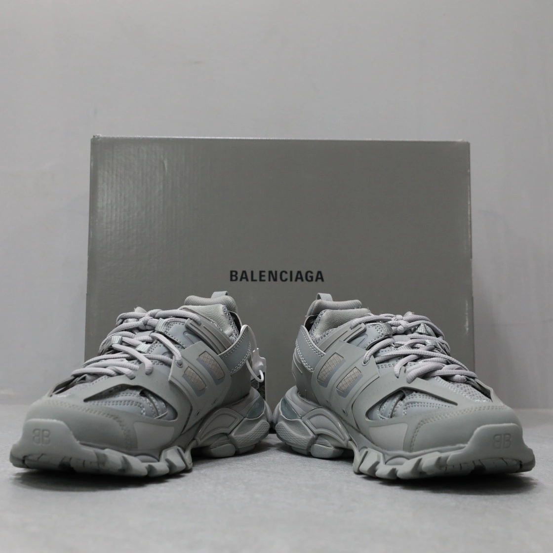 &OOBB-- 542023W2LA11203 item:C-X810F1011Y