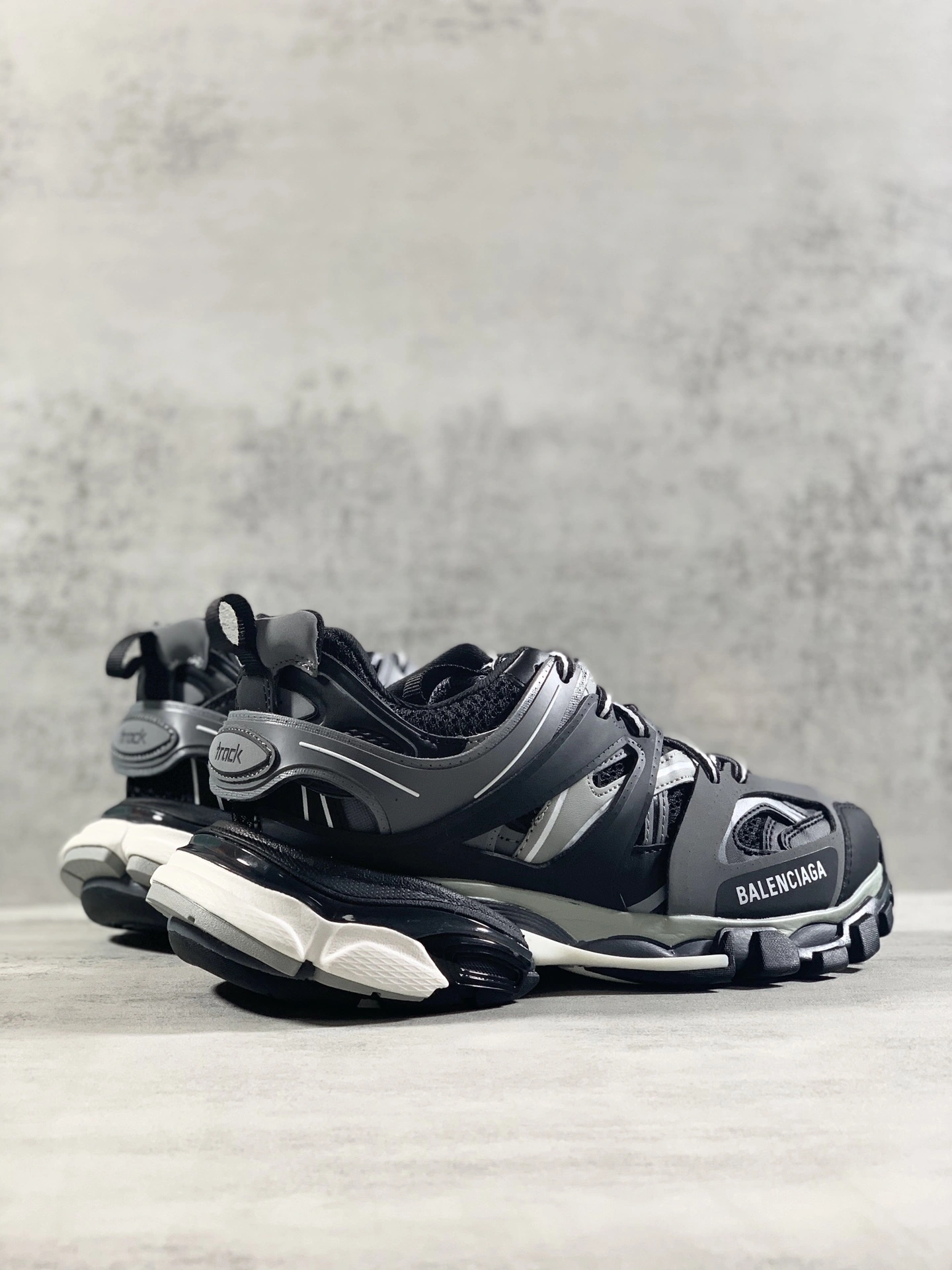 &OOBB-- 542023W3AD11819 item:C-X032F0723Y