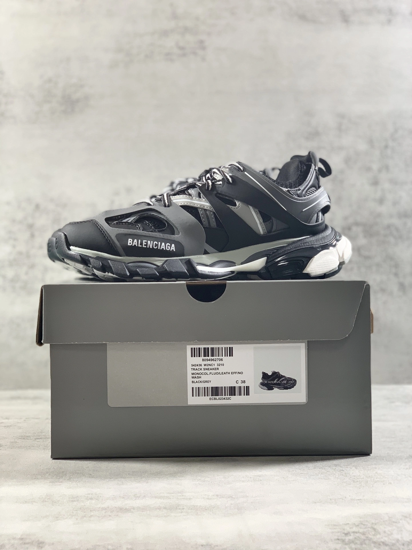 &OOBB-- 542023W3AD11819 item:C-X032F0723Y