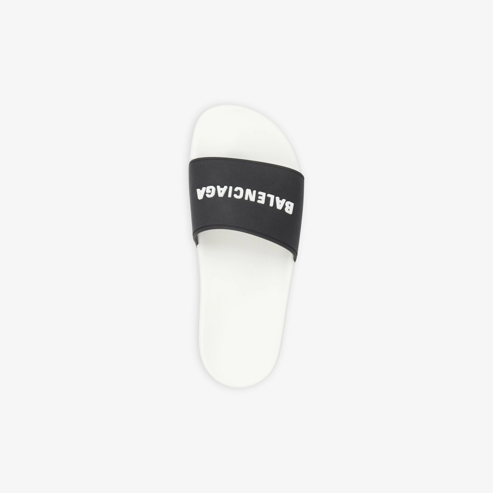 OOBB - 565826W1S889010 POOL item:B-X002E2020J