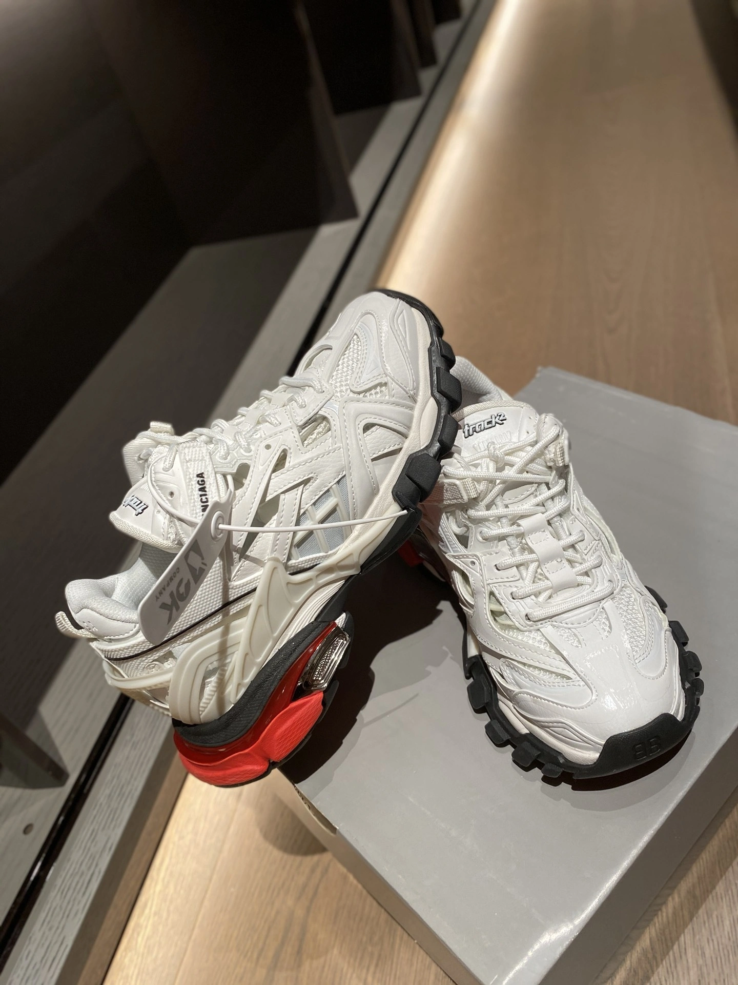 OOBB-- 568614W2GN39610 item:C-X003G1830Y