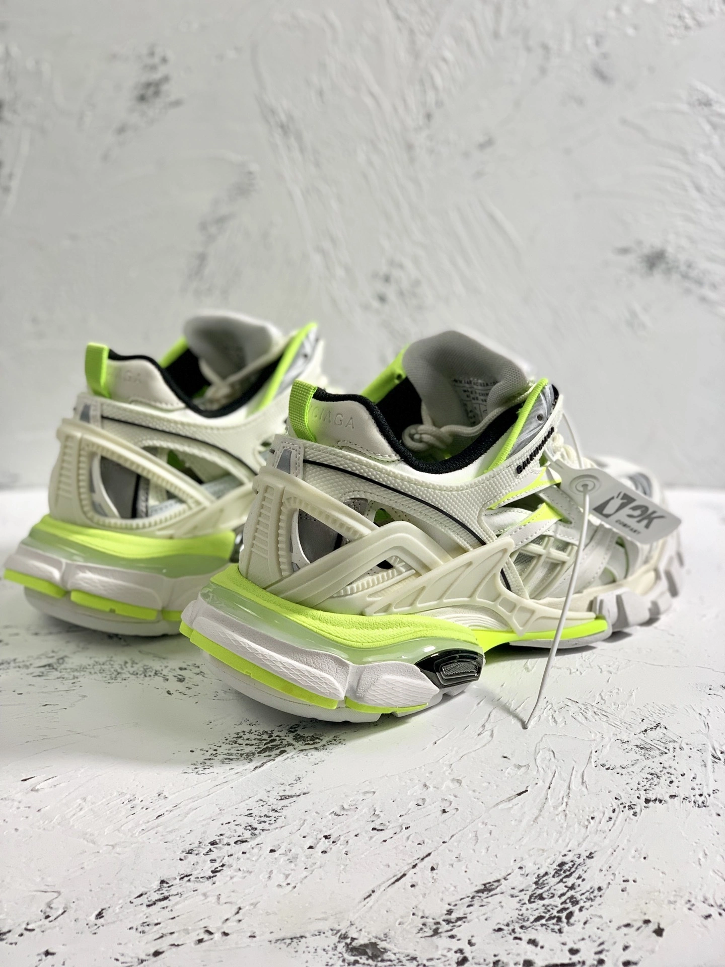 OOBB-- 568615W2GN39073 item:C-X000F0990Y