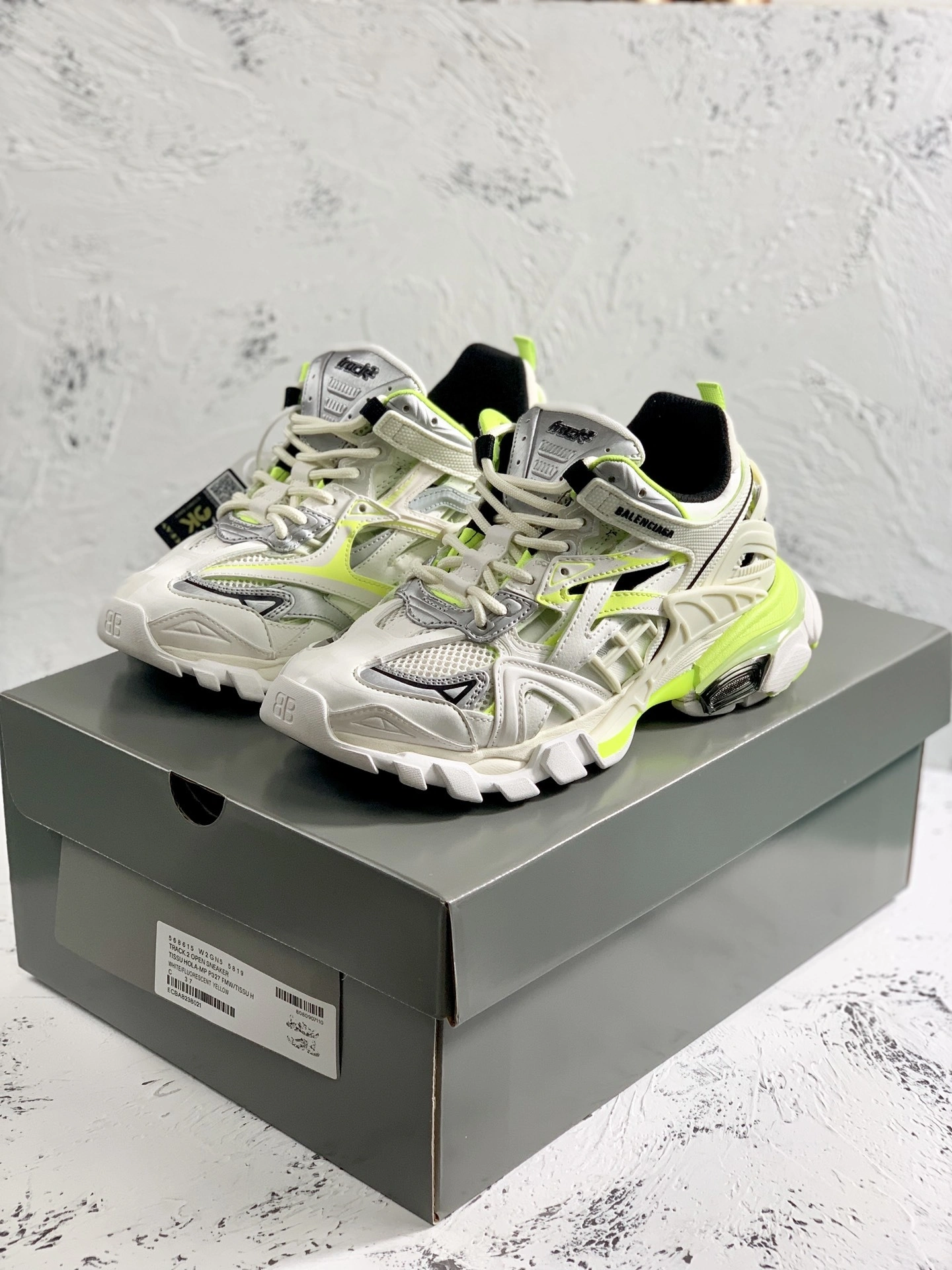 OOBB-- 568615W2GN39073 item:C-X000F0990Y