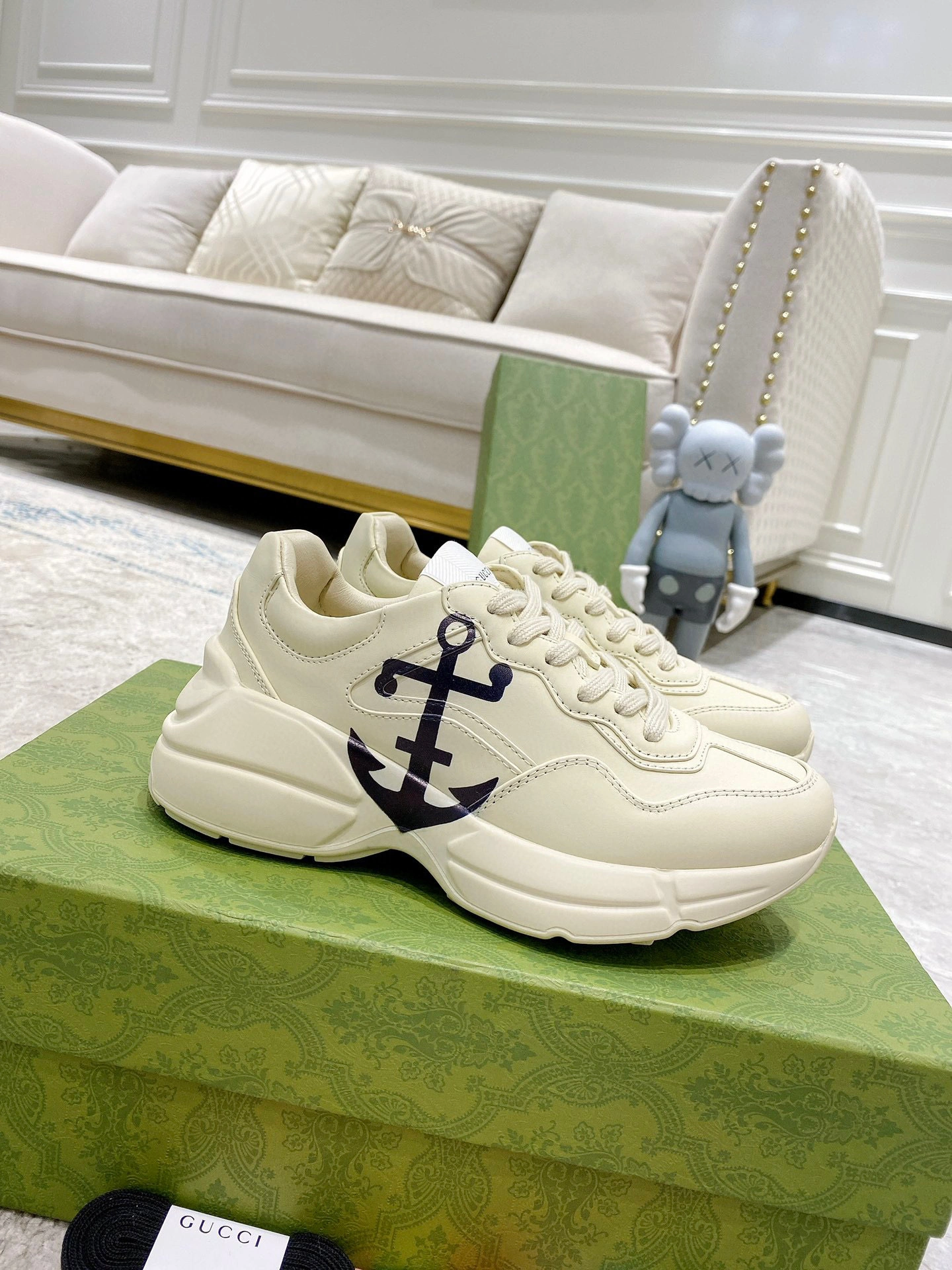 OOBB-- 598631 DRW00 9522 Rhyton Calfskin item:B-X138E1619L