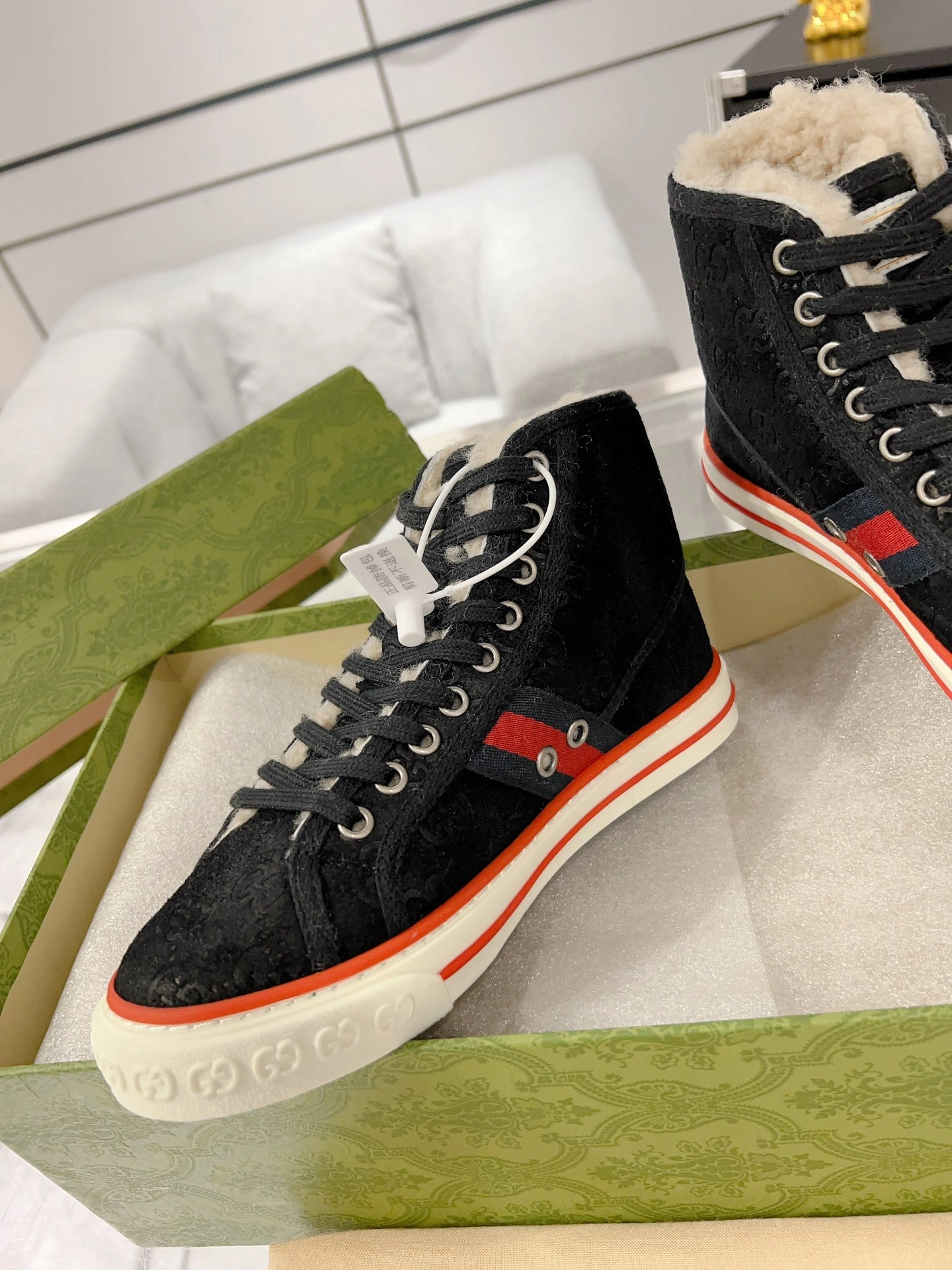 OOBB-- 649335 UJ510 1076 item:C-X076I2376Y