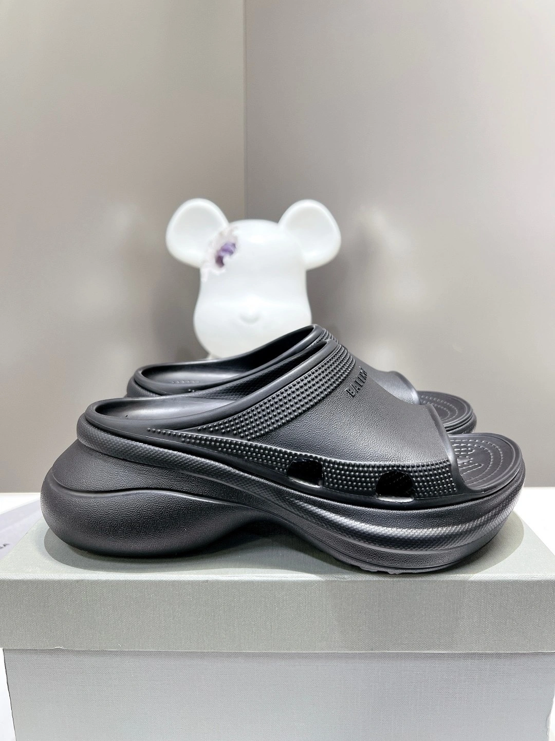OOBB-- 677389W1S8E1000 item:C-X158F0513Y