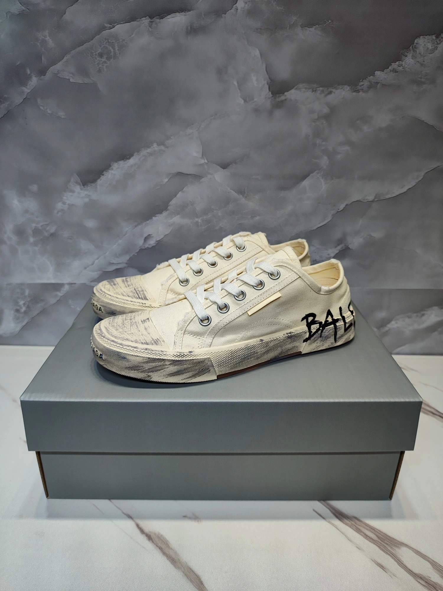 OOBB-- 688757W3RR59010 item:C-X000F0981Y