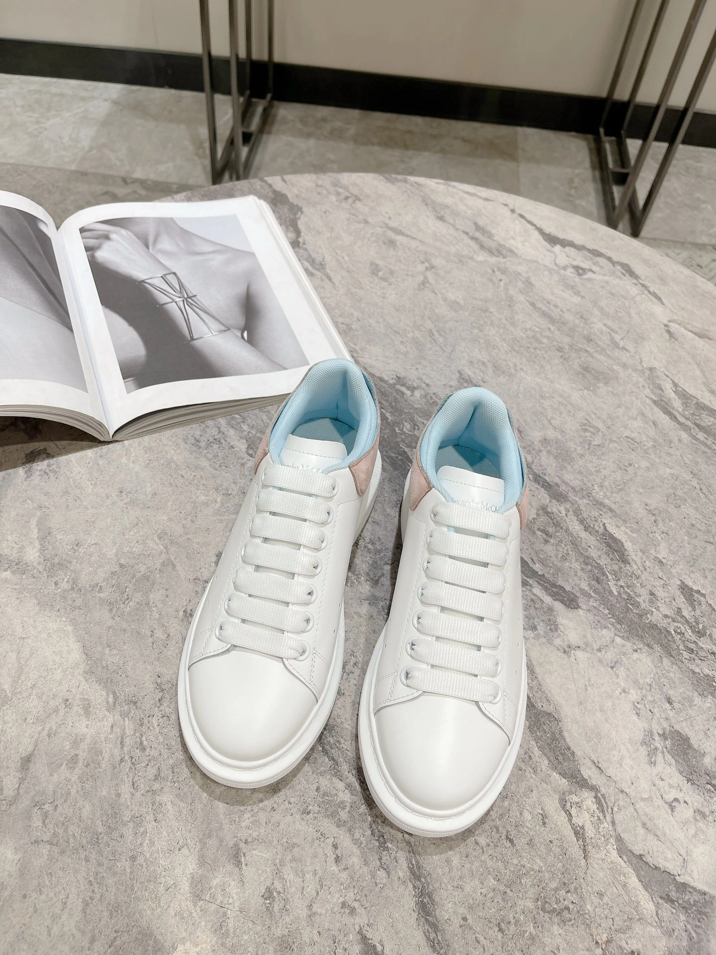 OOBB-- 697103WIBNT8874 cowhide item: D-X158B2321