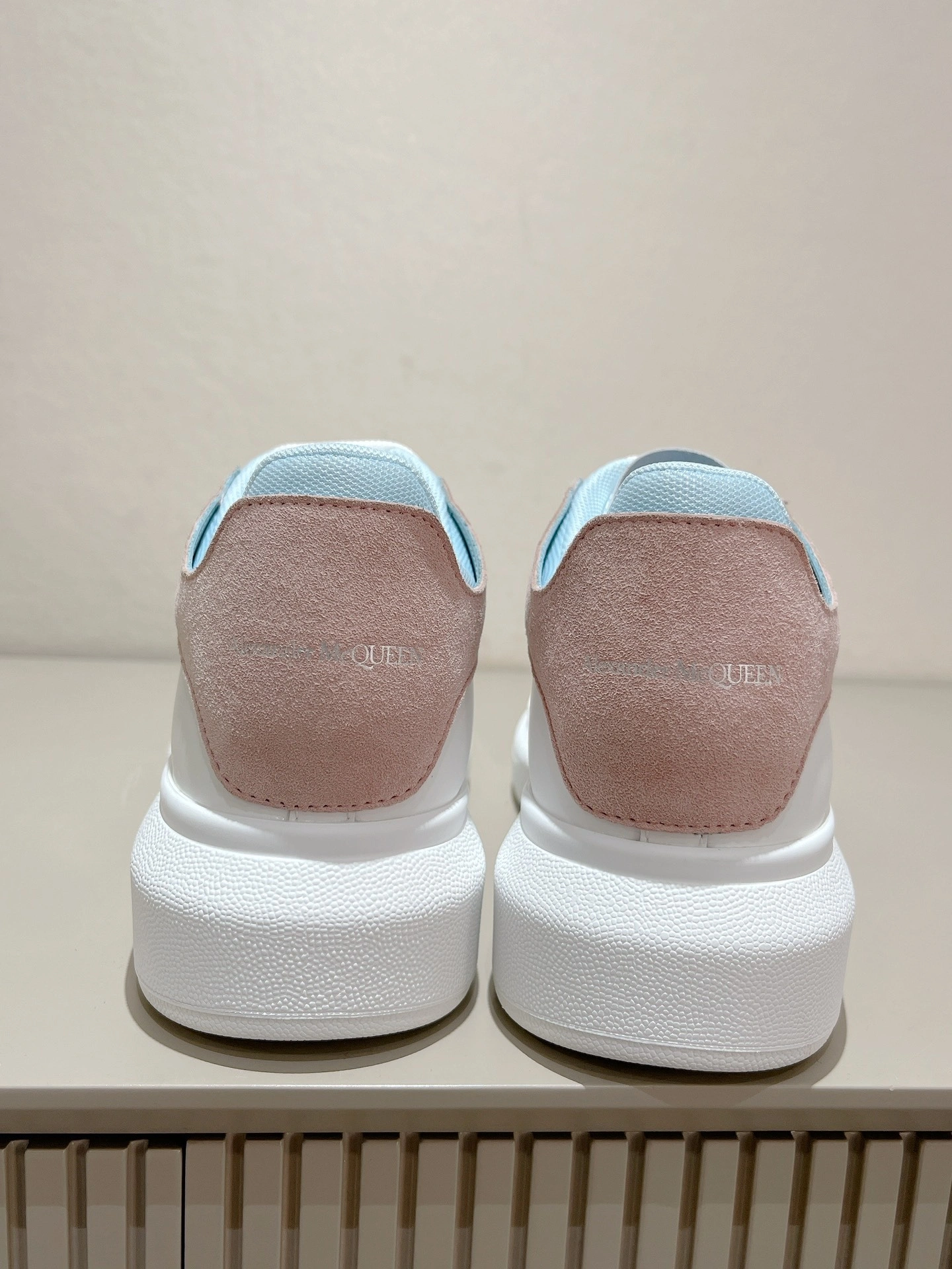 OOBB-- 697103WIBNT8874 cowhide item: D-X158B2321