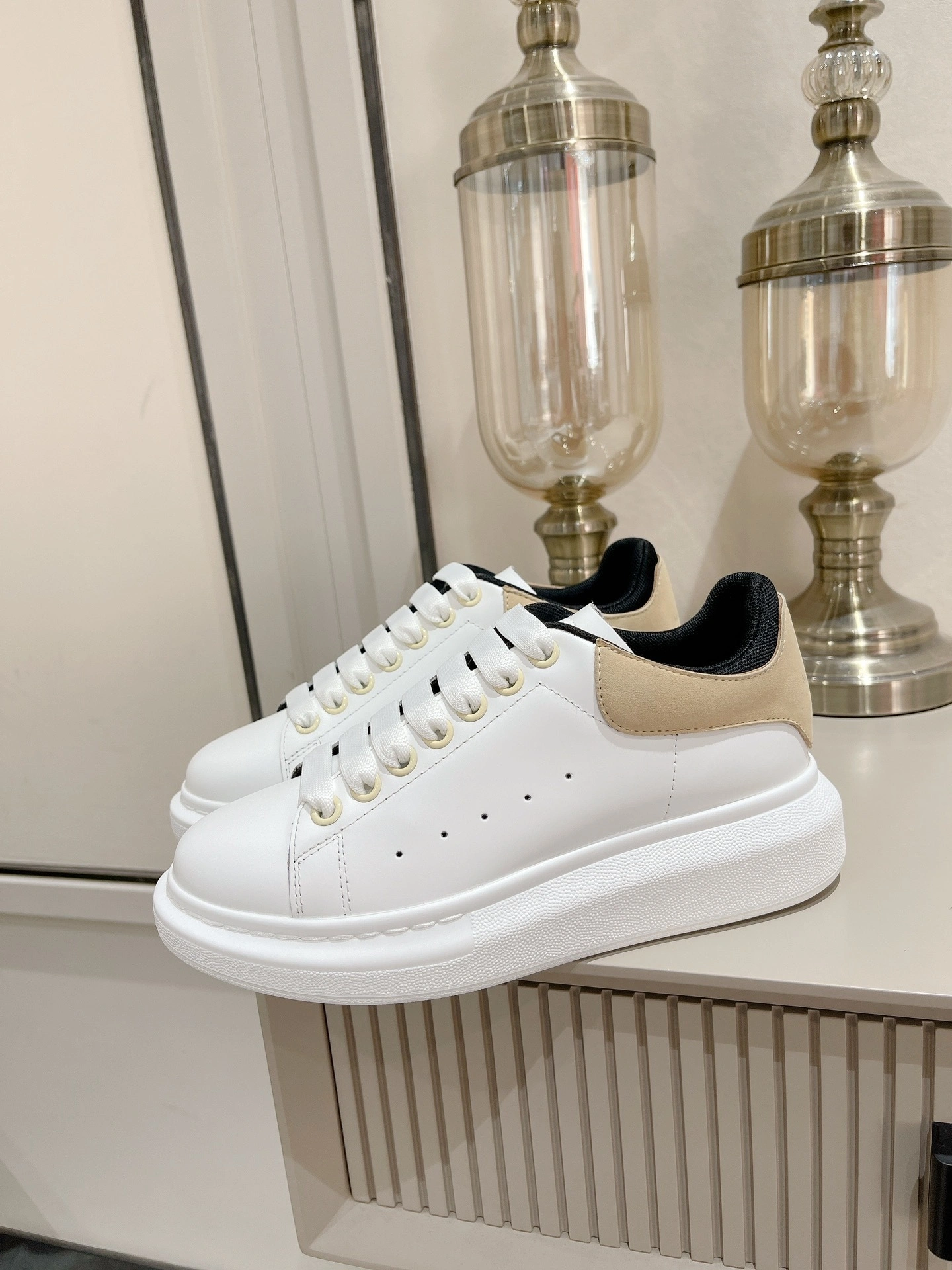 OOBB-- 697103WICYA8808 cowhide item: D-X158B2322
