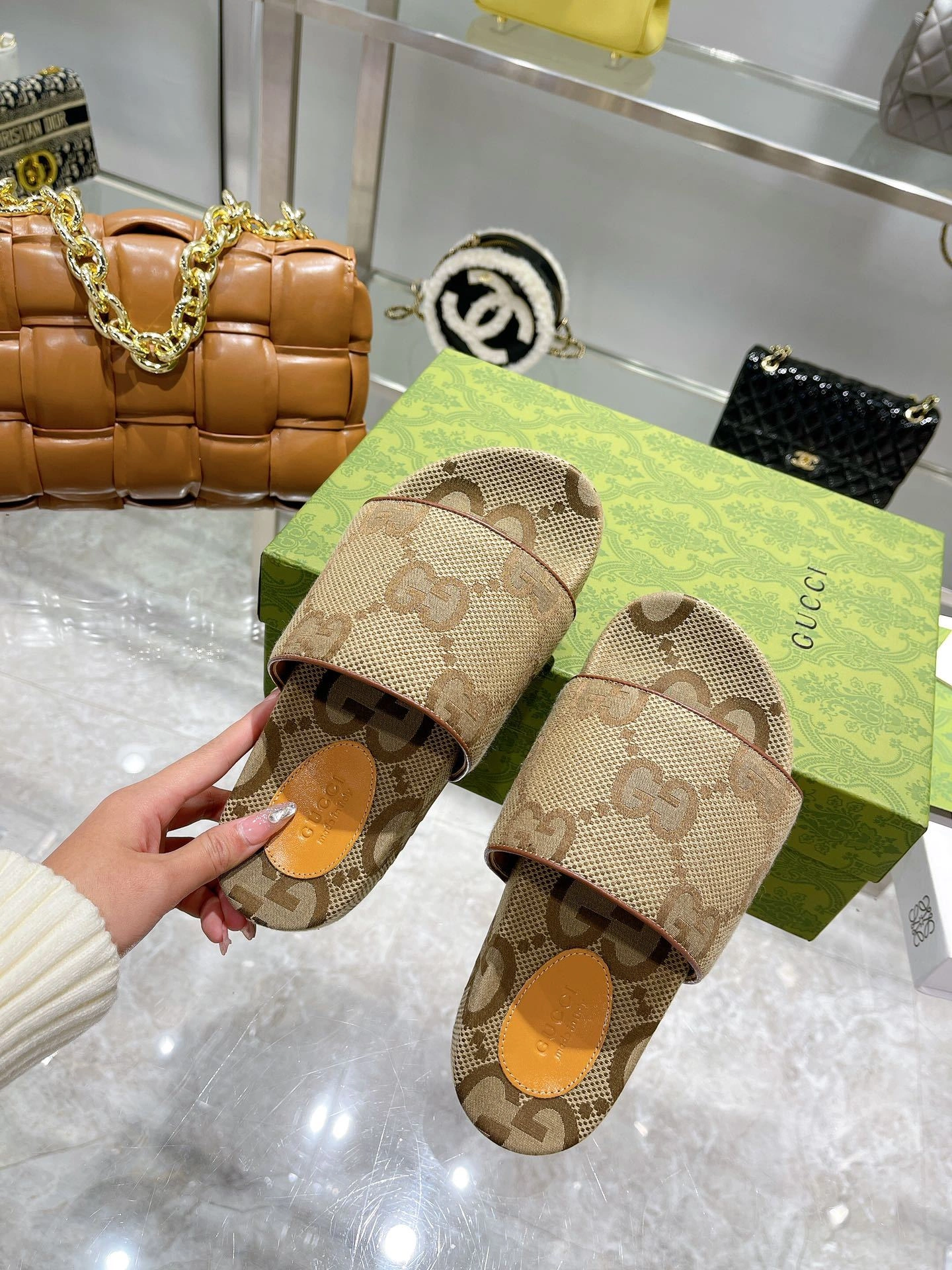 OOBB-- 6u33i 624695 UKOD0 2673 sheepskin item:D-X000G0918