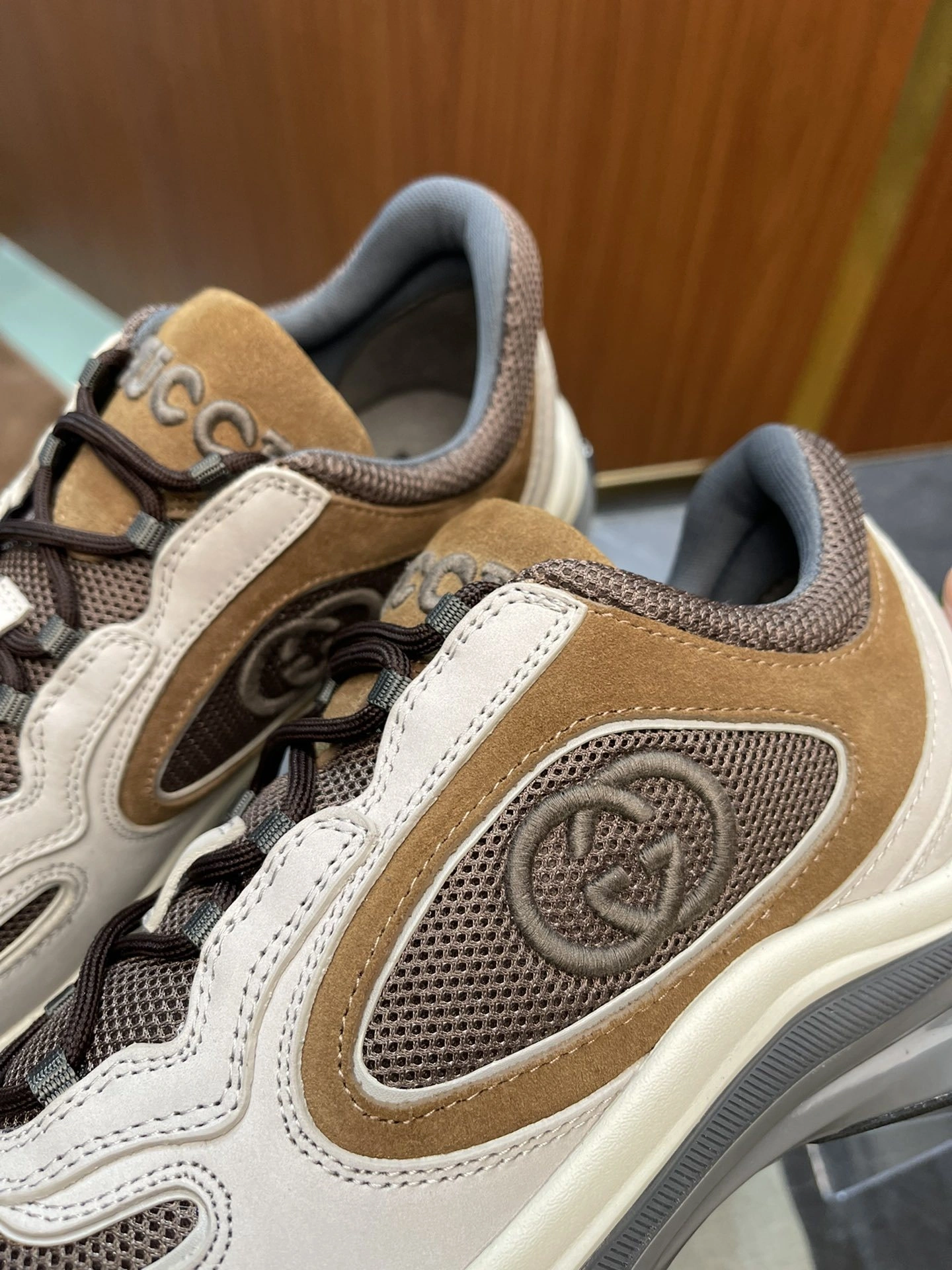 OOBB-- 6u33i 749785 AAB62 1441 Gucci Run item:D-X000G0915