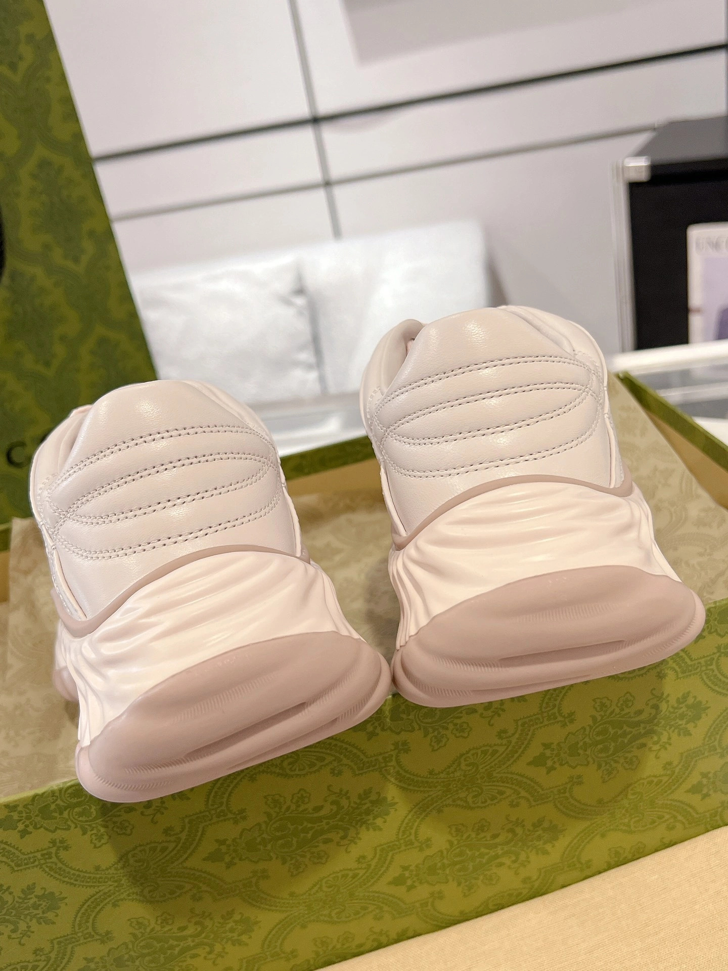 OOBB-- 6u33i 771653 AAC95 6801 Ripple sheepskin Thick soles：5CM item:D-X138L1134