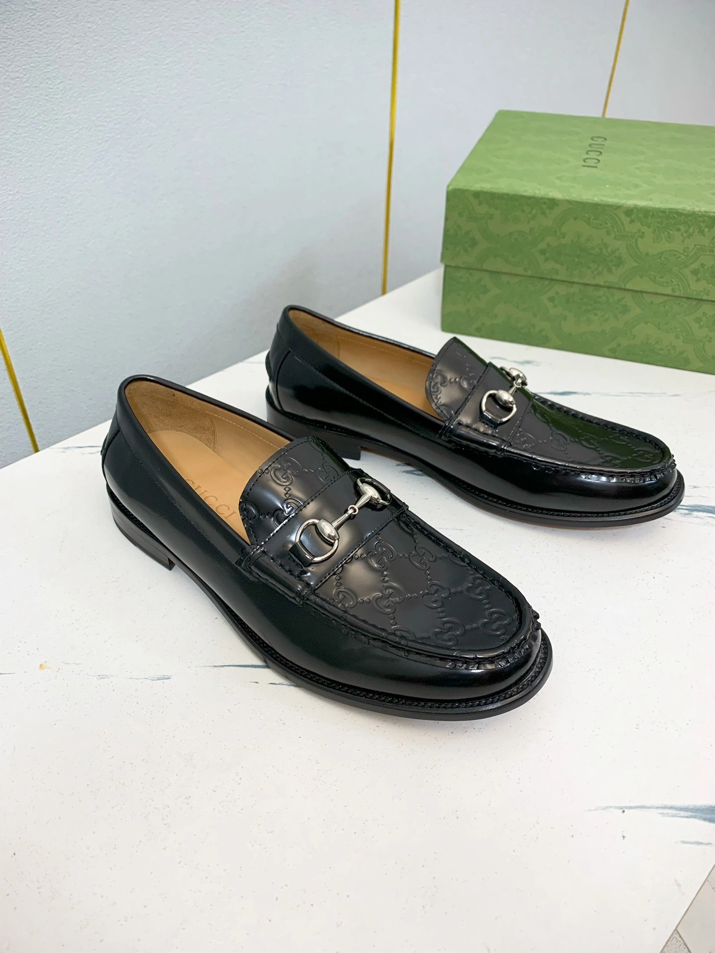 OOBB-- 6u33i 786426 AADIU 1000 Calfskin item:D-X000G0930