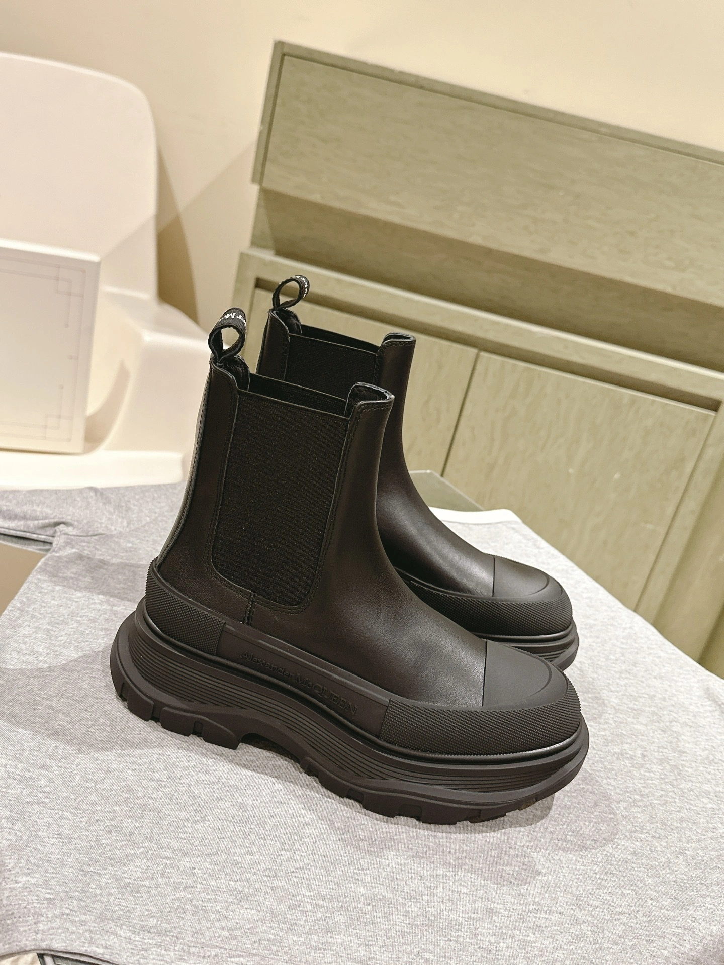 OOBB-- 73Qu559 635714WHZ611081 634617WHZ611081 sheepskin item:E-X362I0519