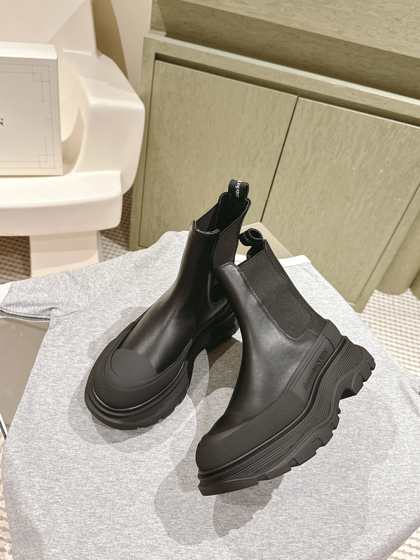OOBB-- 73Qu559 635714WHZ611081 634617WHZ611081 sheepskin item:E-X362I0519