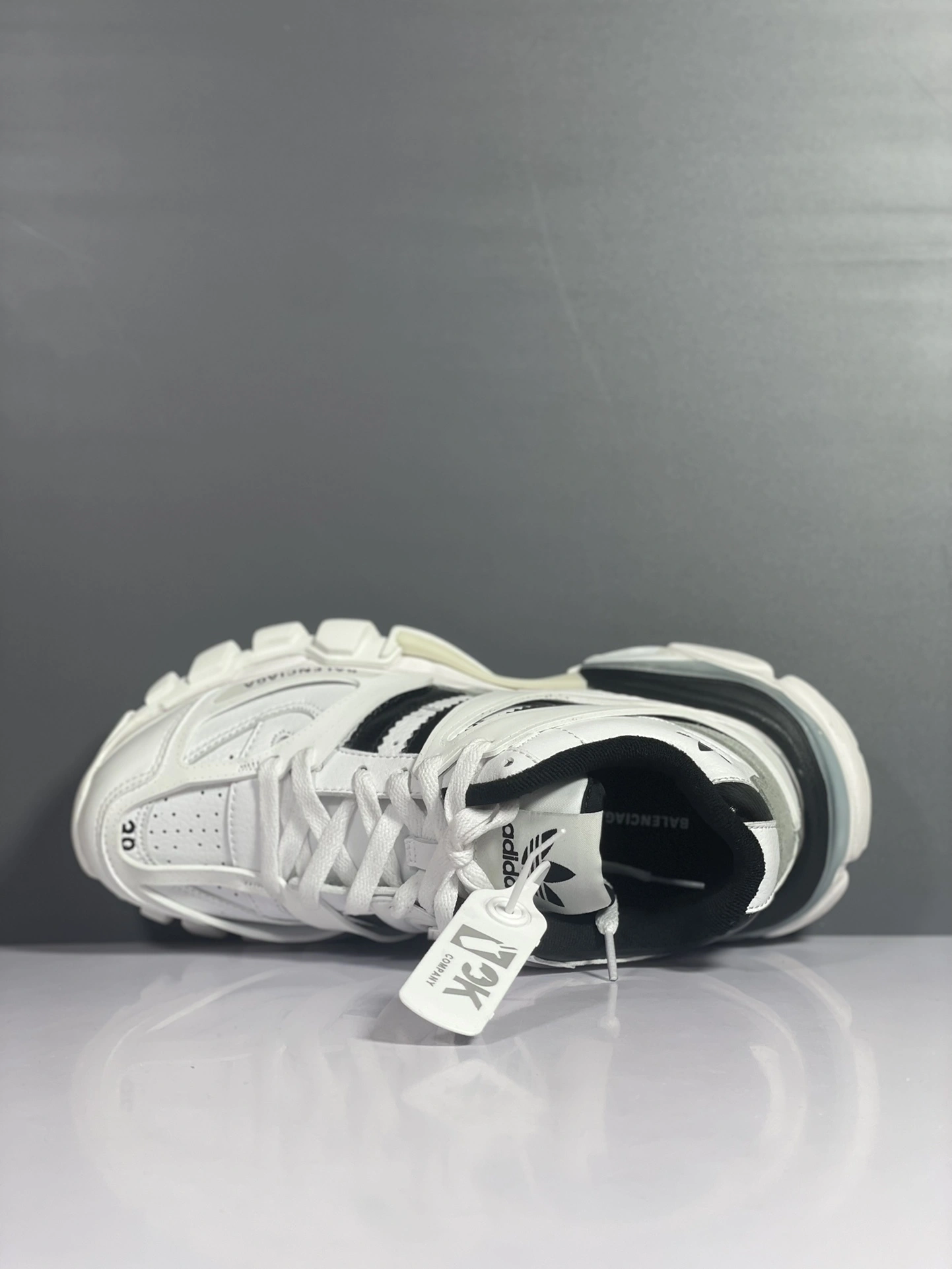 OOBB-- 741107W3CZ19010 item:C-X004G2007Y