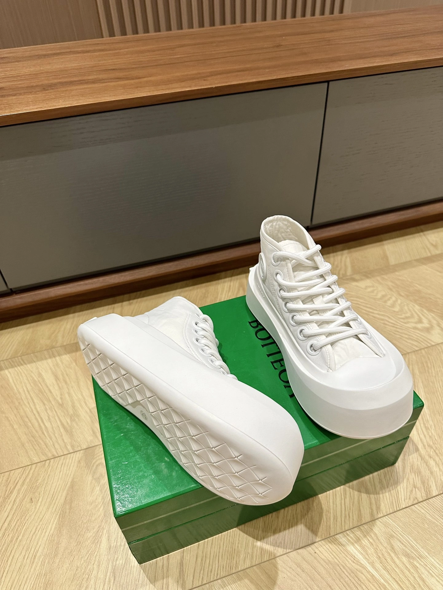 OOBB-- 741358V2X509122 item:C-X003F2125Y