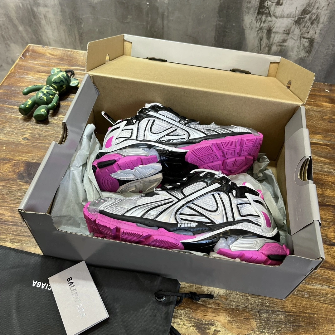 OOBB-- 772767W3RBW9155 Runner item: D-X158B2344
