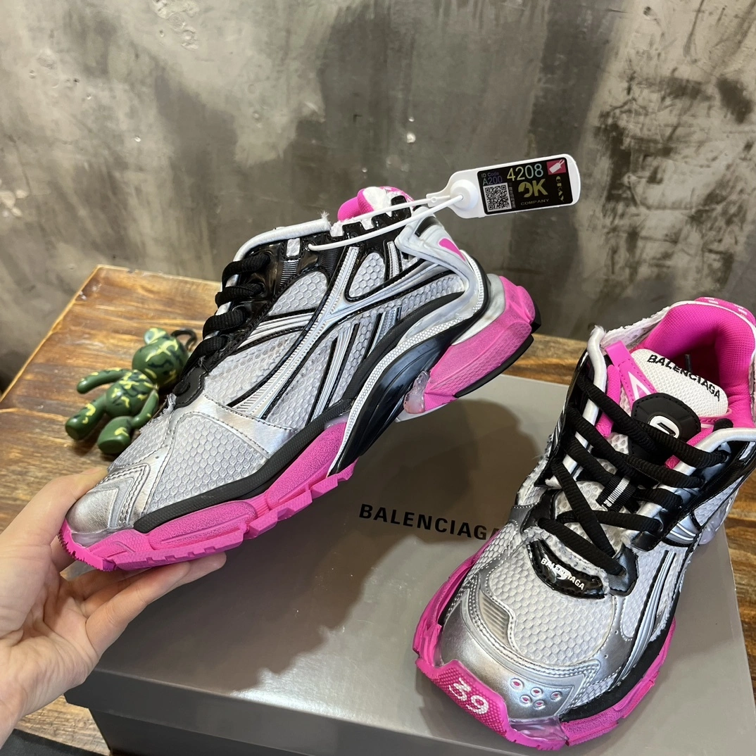 OOBB-- 772767W3RBW9155 Runner item: D-X158B2344