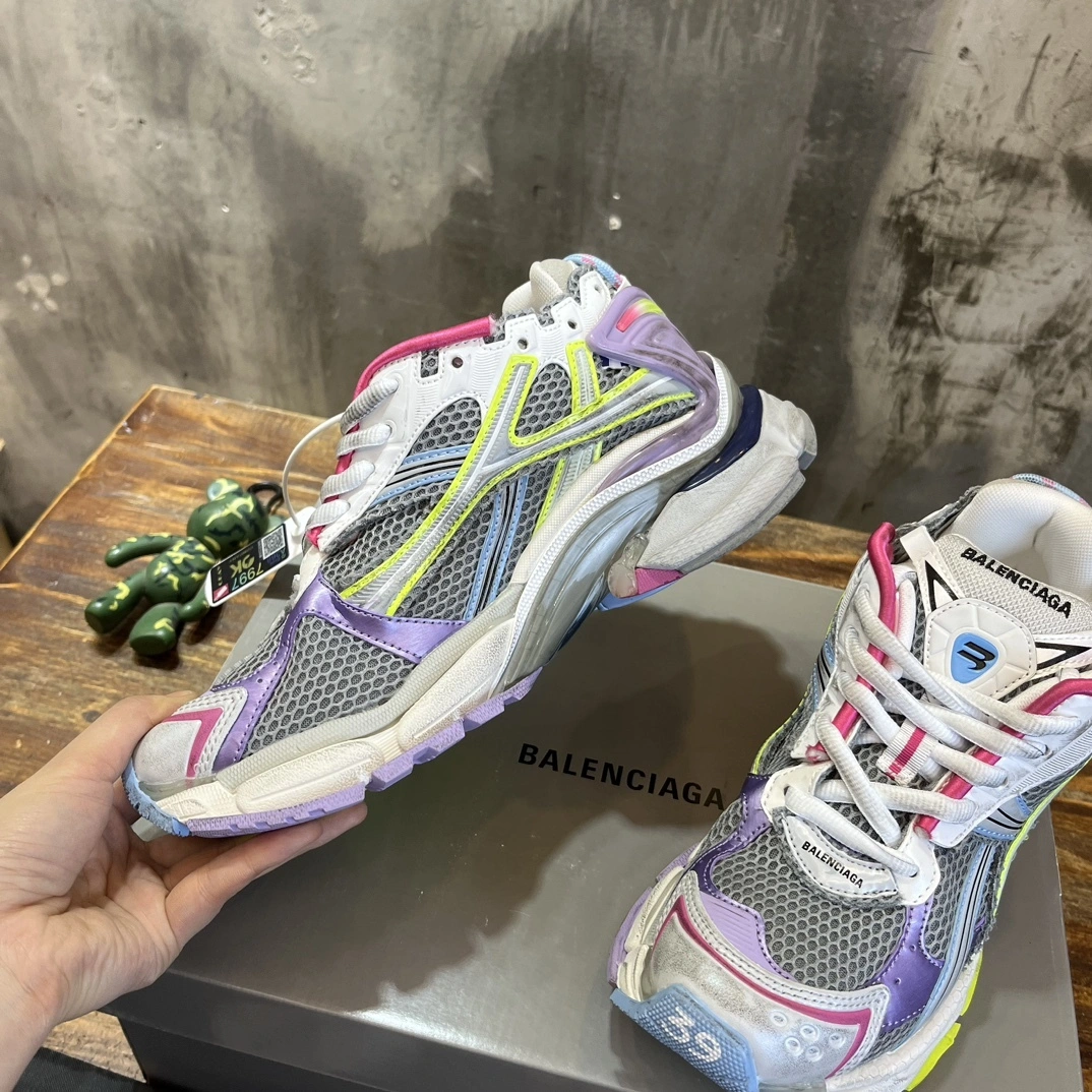 OOBB-- 772767W3RMU1745 Runner item: D-X158B2346