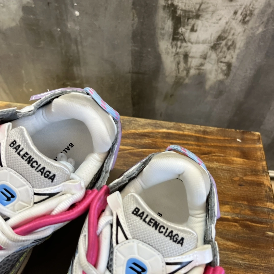 OOBB-- 772767W3RMU1745 Runner item: D-X158B2346