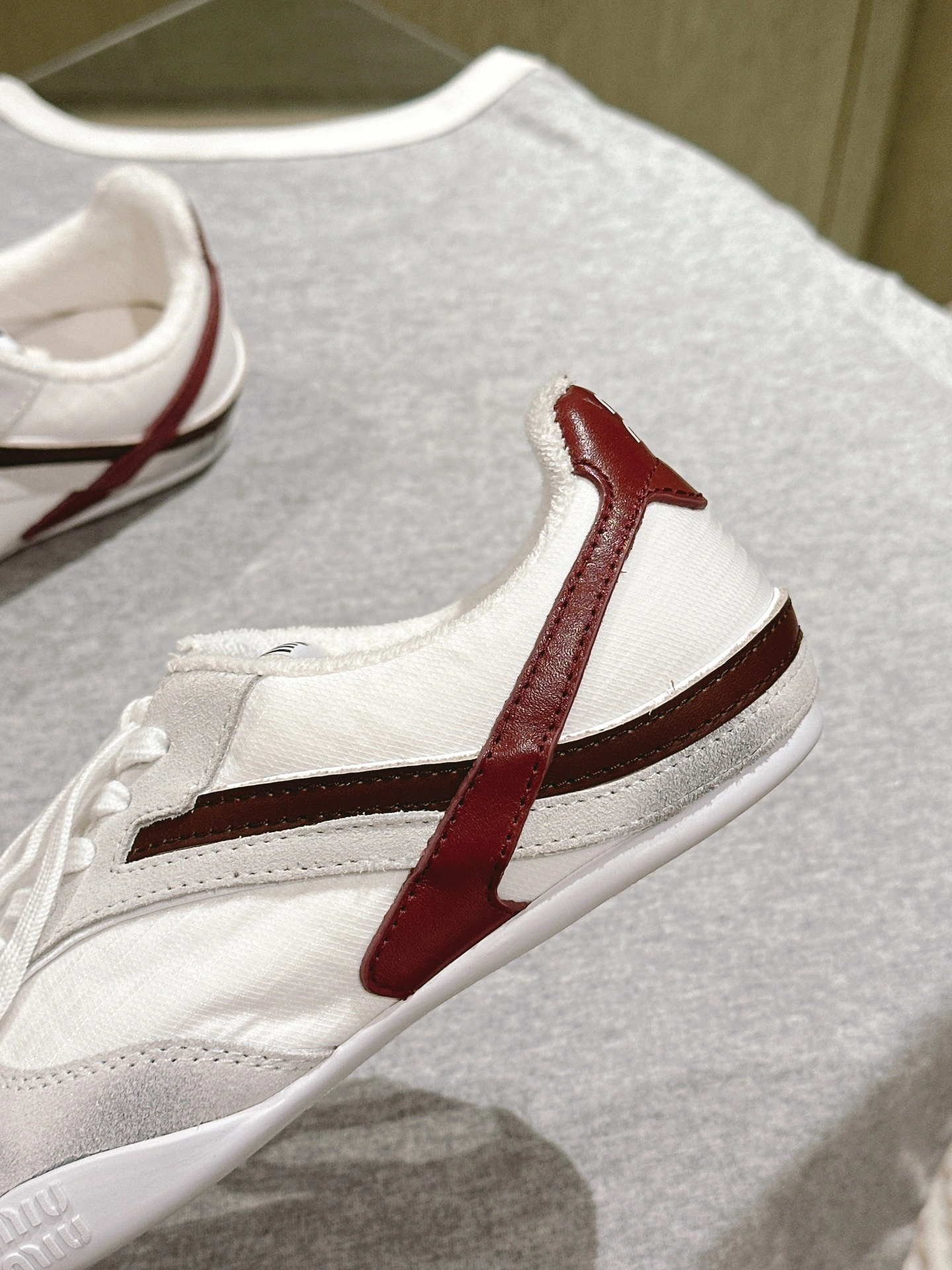 OOBB-- 7iu7iu 5E428E_71L_F0X97_F_A005 cowhide item：ET-X362I0620