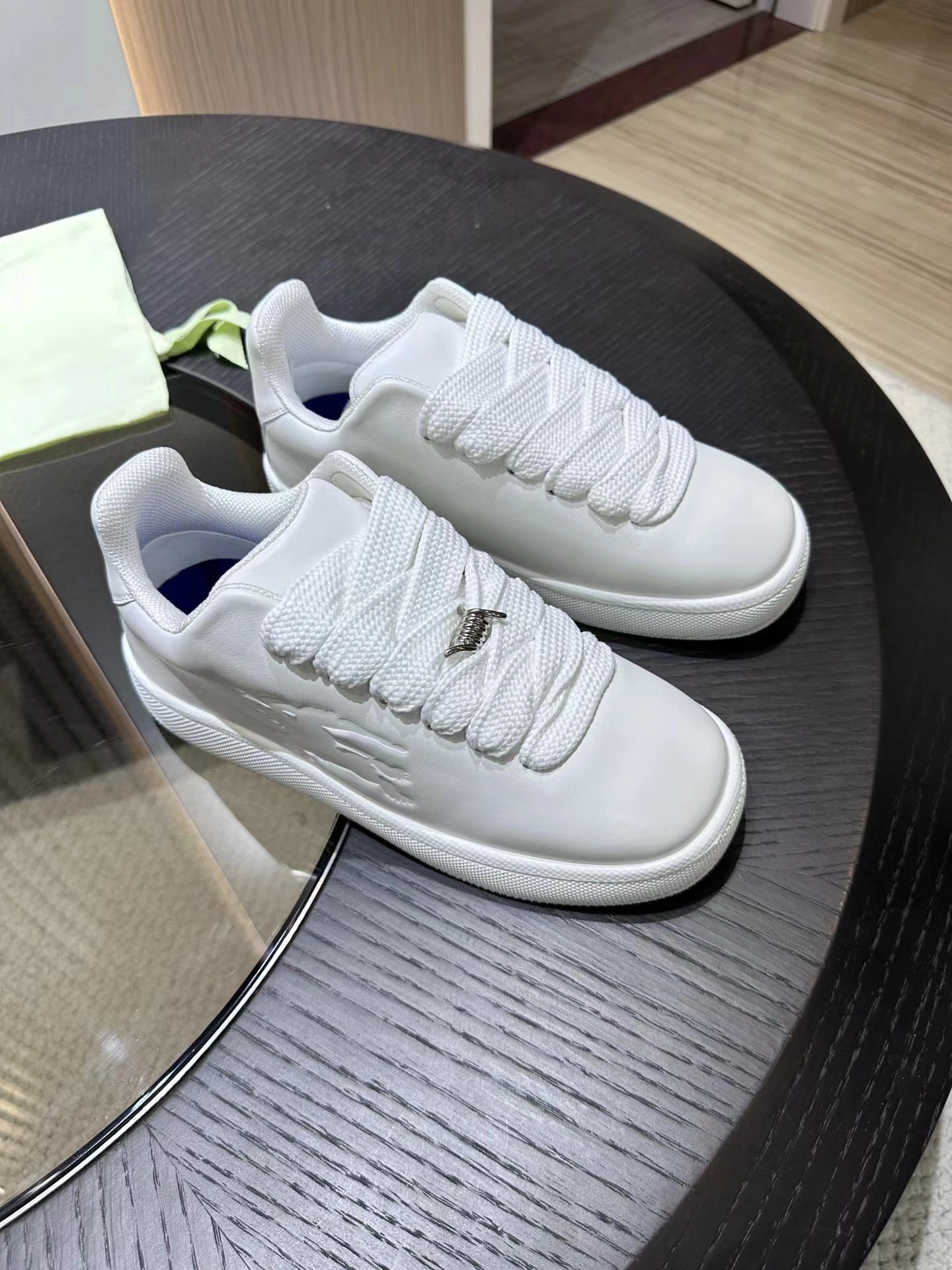 OOBB-- 80833261 item:D-X158M1129