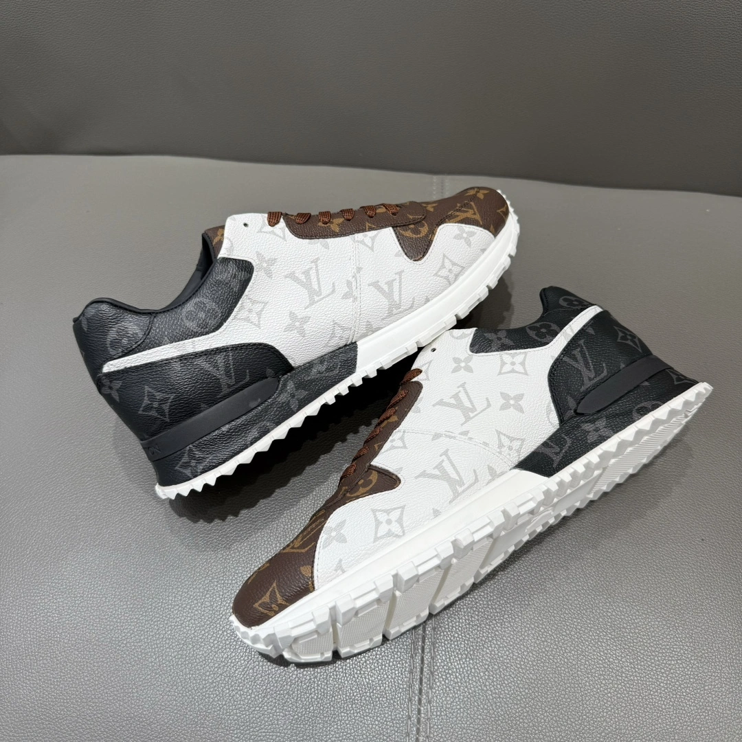 OOBB-- 8V 1A3N7W Run Away item:E-X230A0120