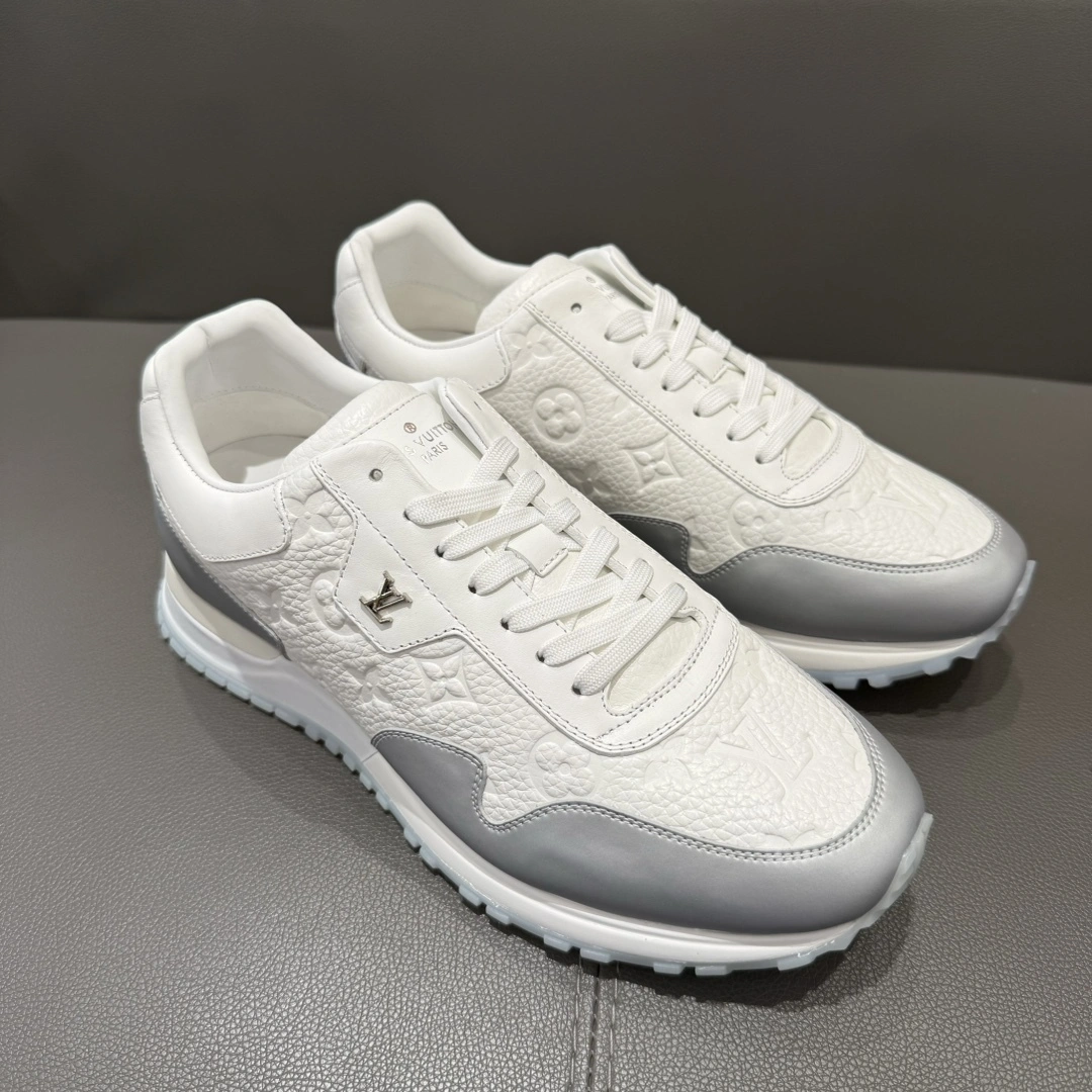 OOBB-- 8V 1A8V4K Run Away item:E-X230A0123