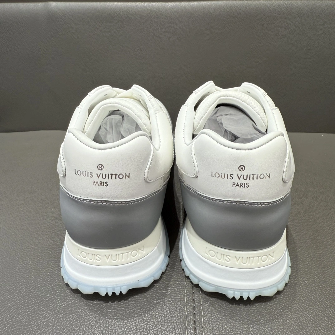 OOBB-- 8V 1A8V4K Run Away item:E-X230A0123