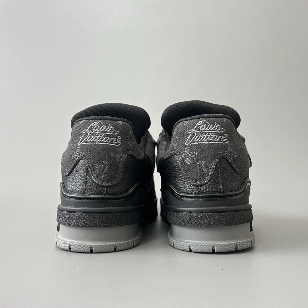 OOBB-- 8V 1A9IPH Calfskin item:E-X300E2508