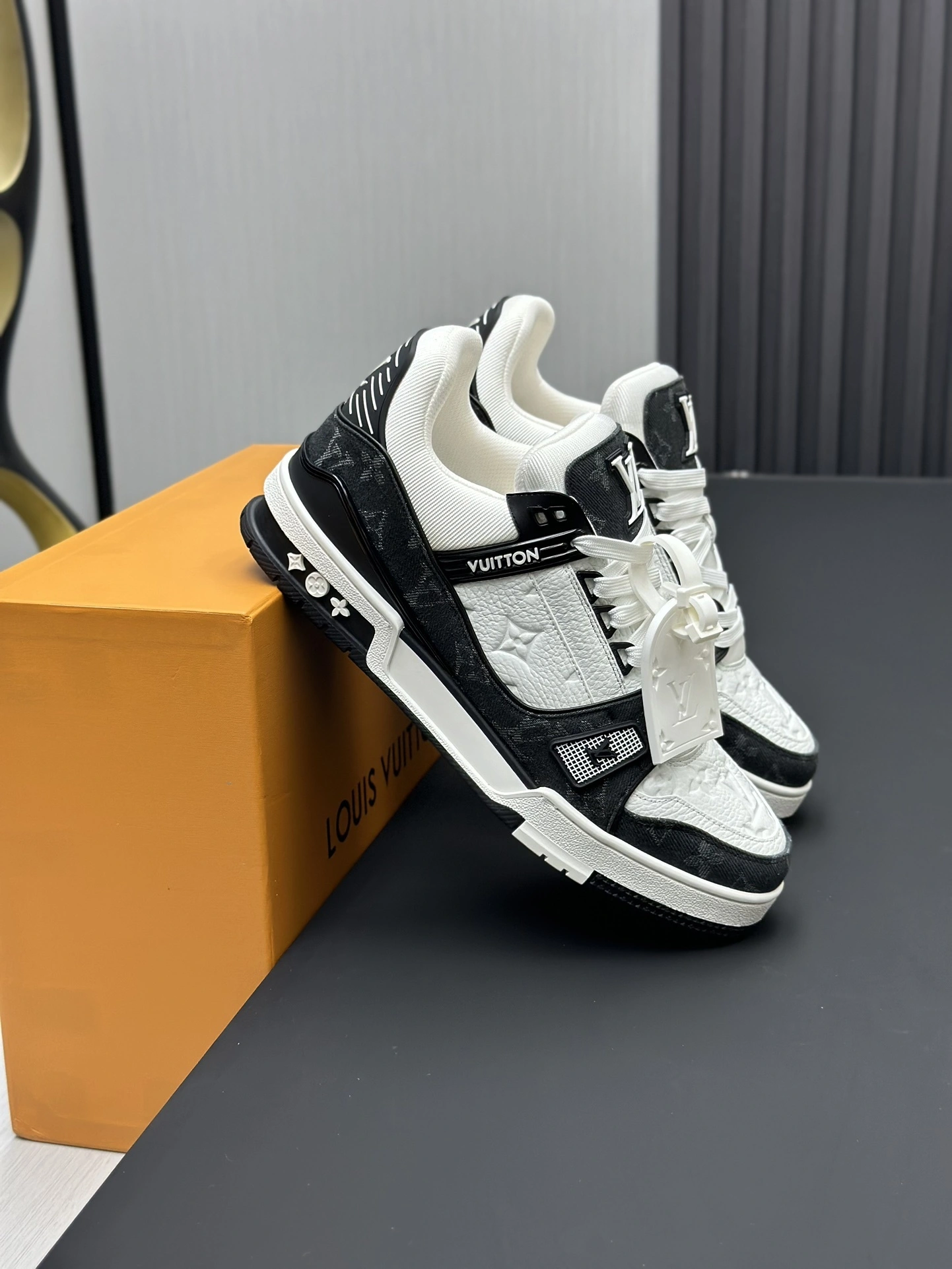 OOBB-- 8V 1A9JGD cowhide item:E-X000H0808