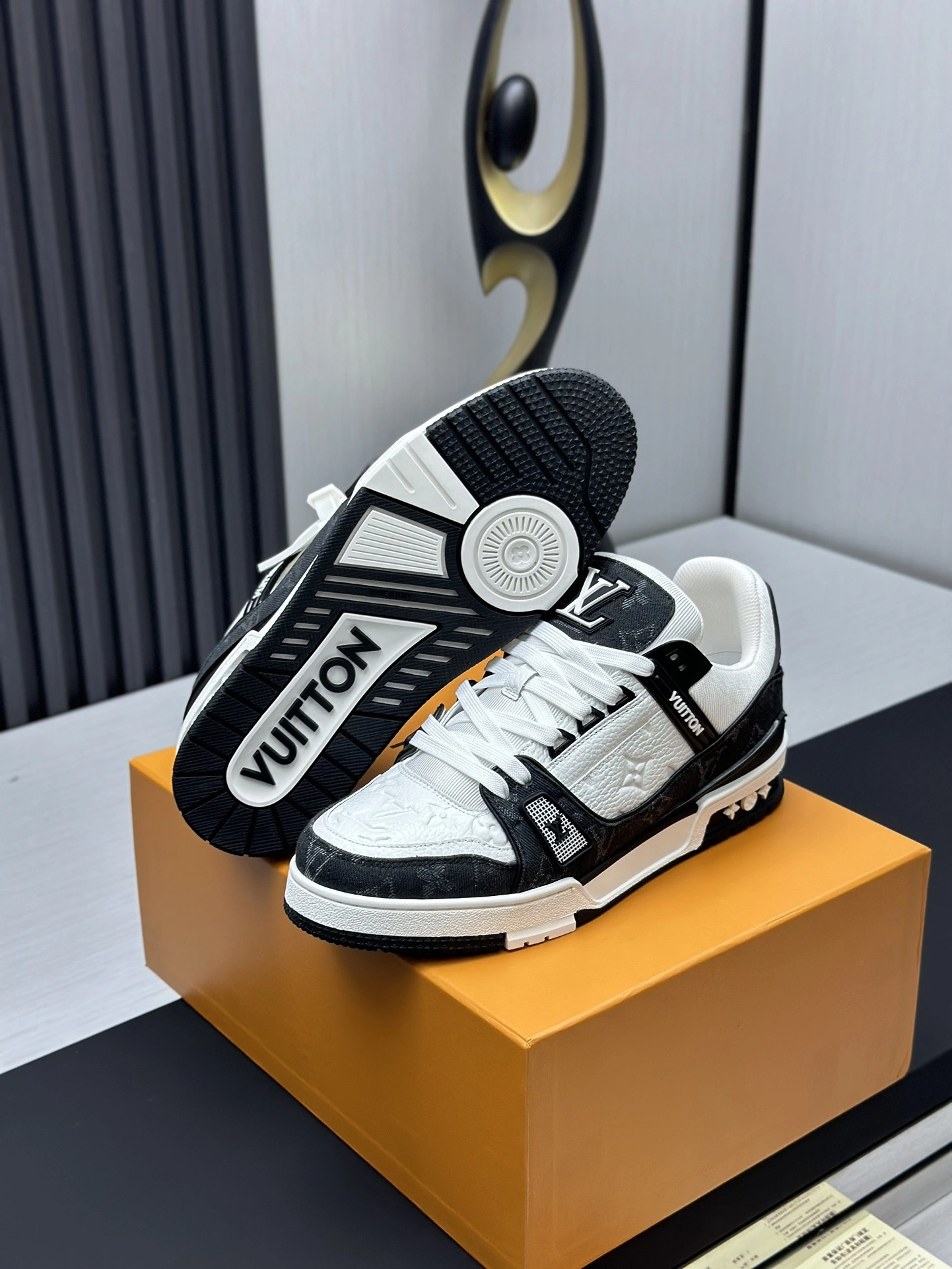 OOBB-- 8V 1A9JGD cowhide item:E-X000H0808