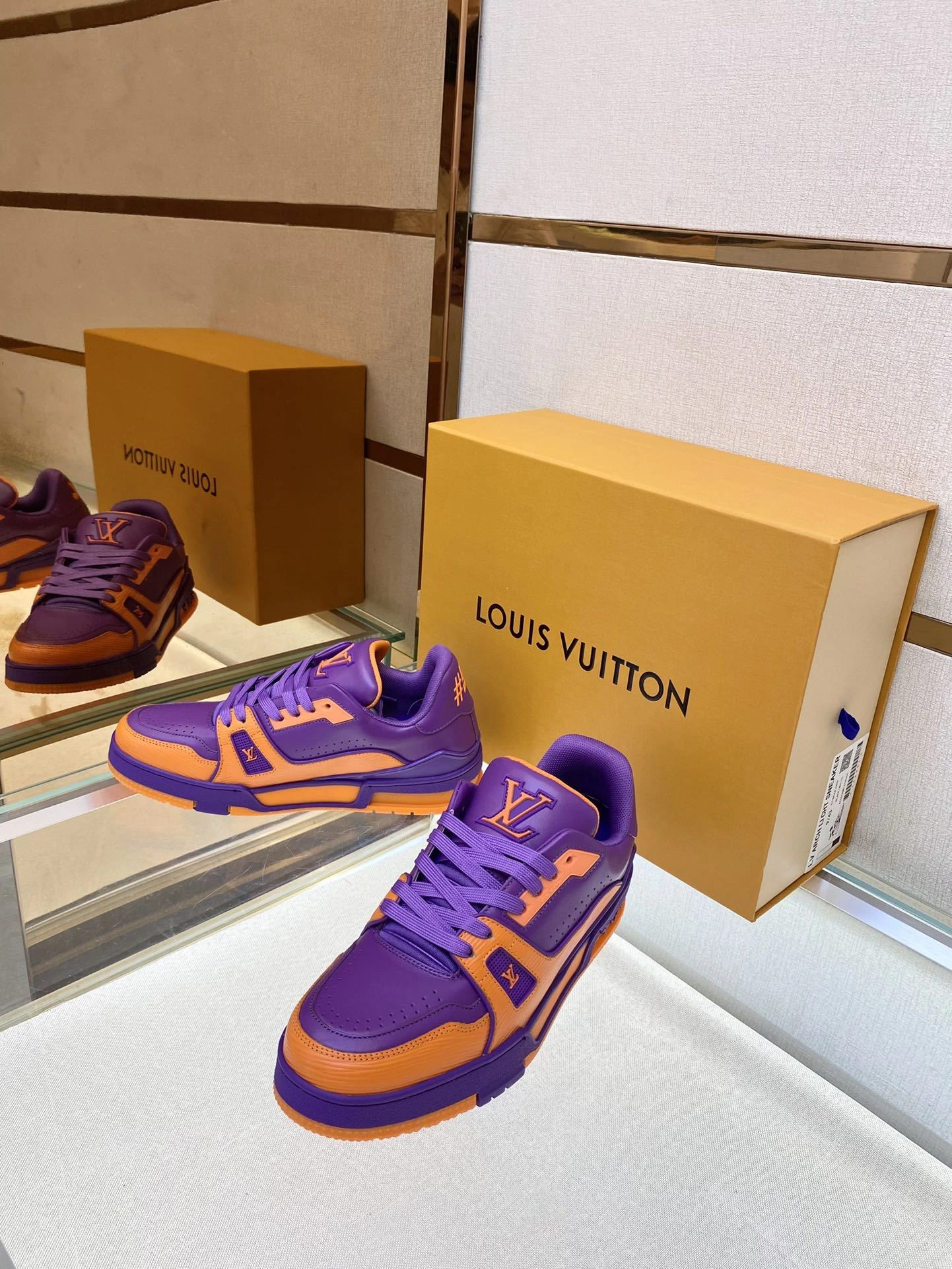 OOBB-- 8V 1AA6UF Calfskin Trainer item:D-X000F1203S