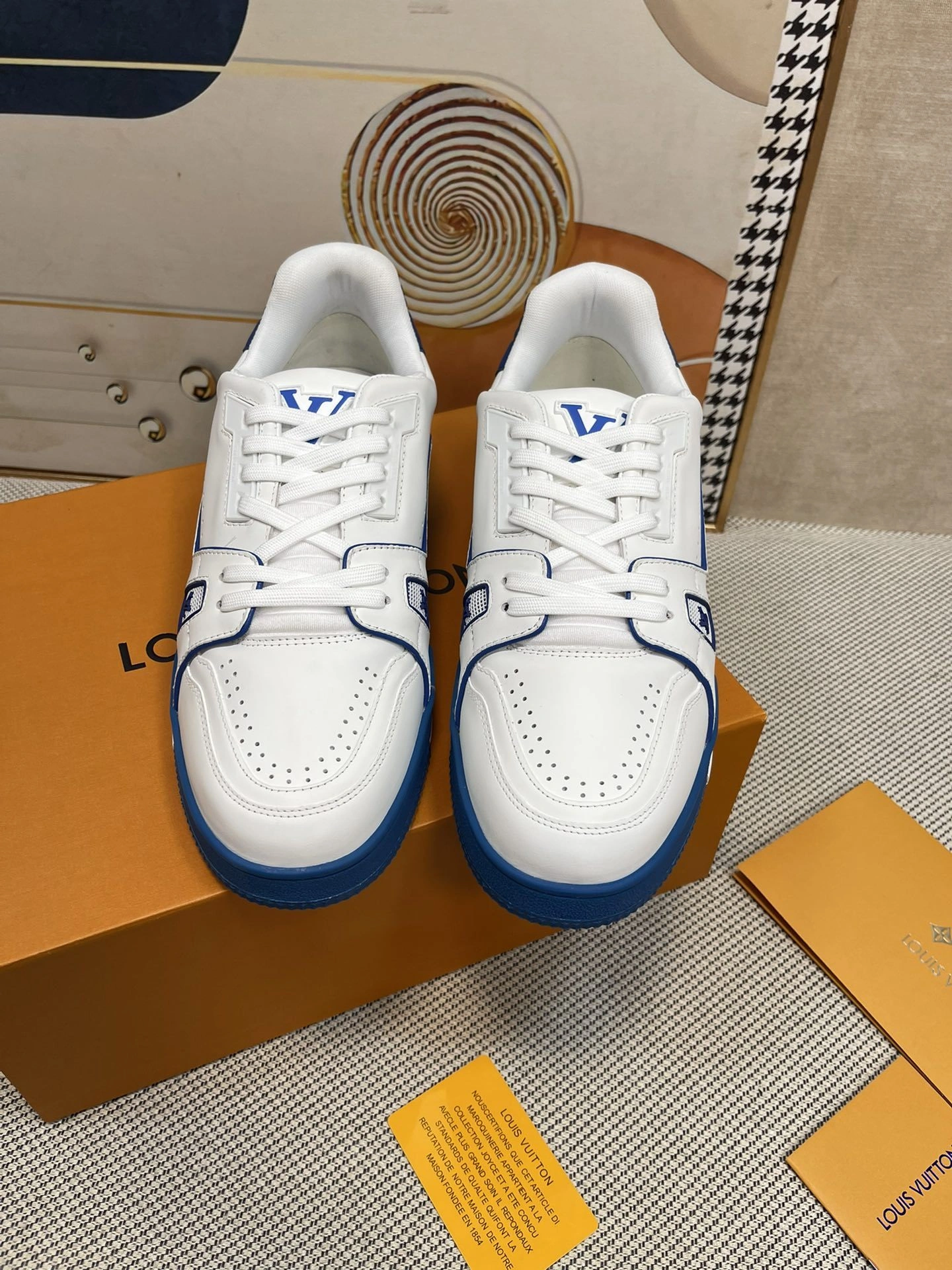 OOBB-- 8V 1AAGZ6 Calfskin Trainer item:D-X000F1205S