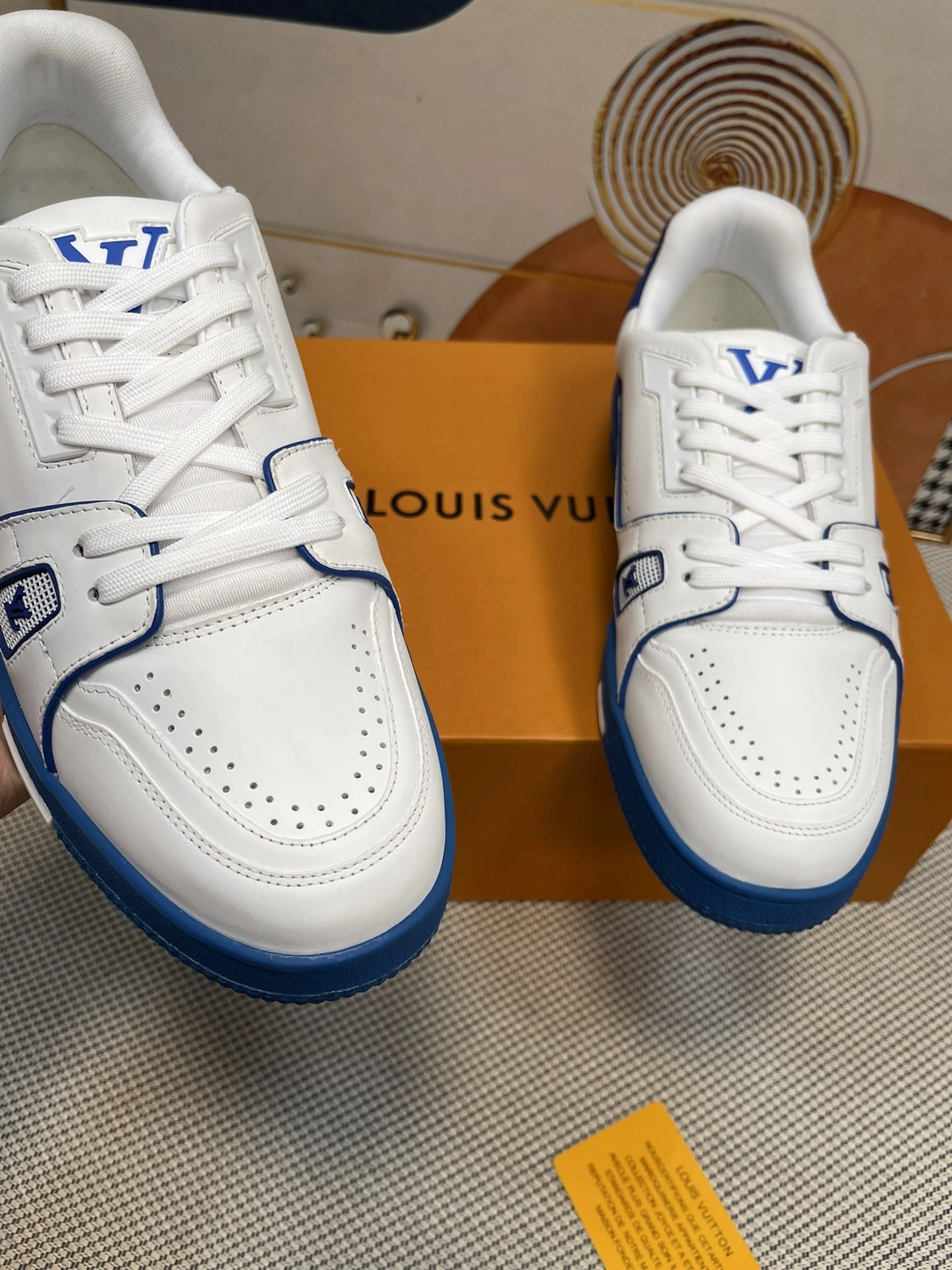 OOBB-- 8V 1AAGZ6 Calfskin Trainer item:D-X000F1205S