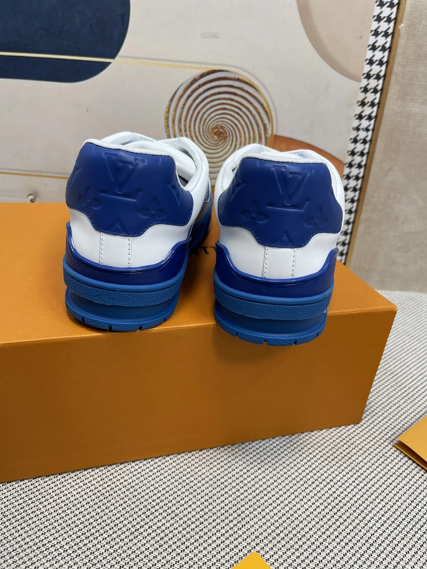 OOBB-- 8V 1AAGZ6 Calfskin Trainer item:D-X000F1205S