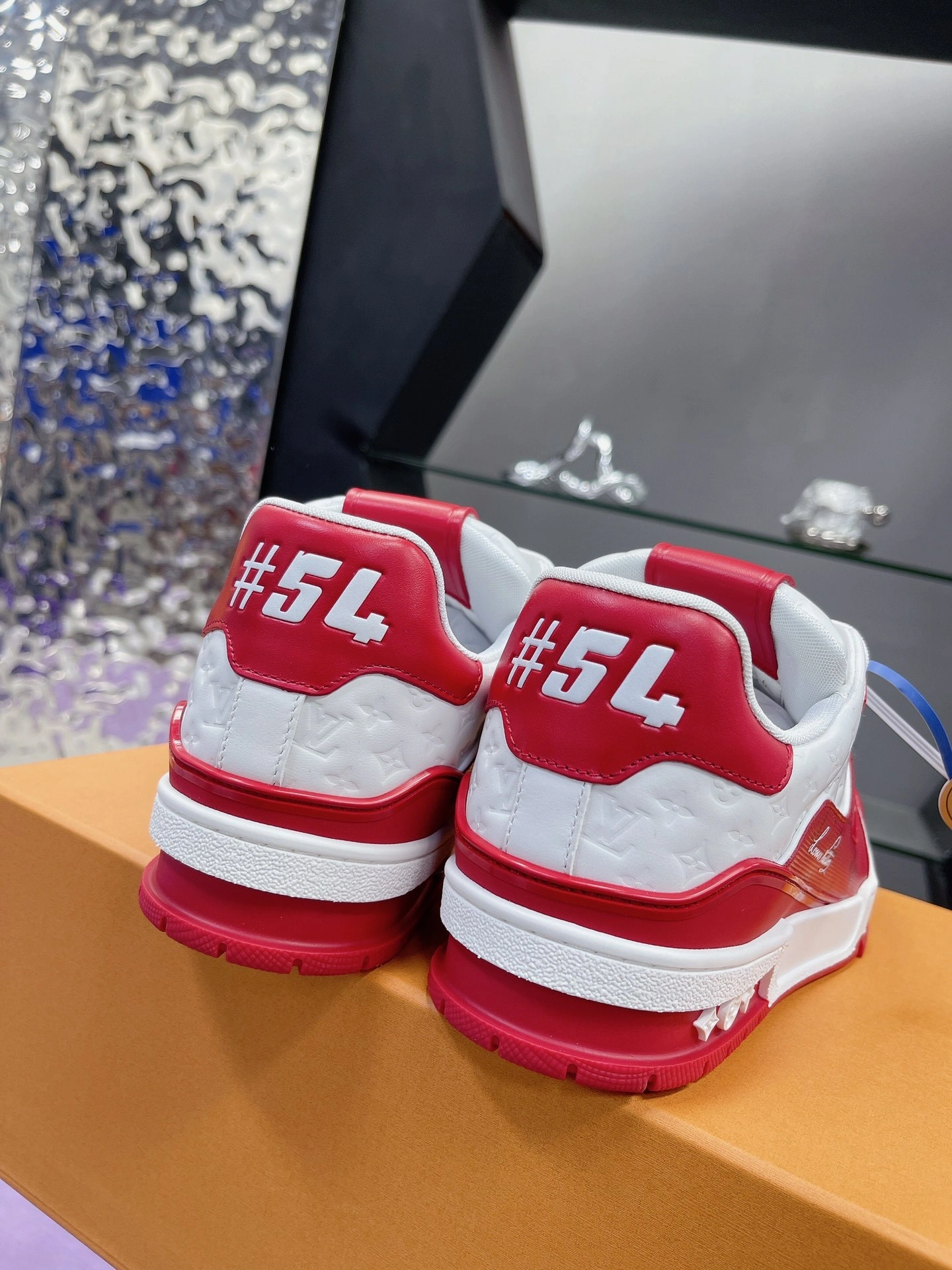 OOBB-- 8V 1AANFH Trainer cowhide item:E-X230A0126