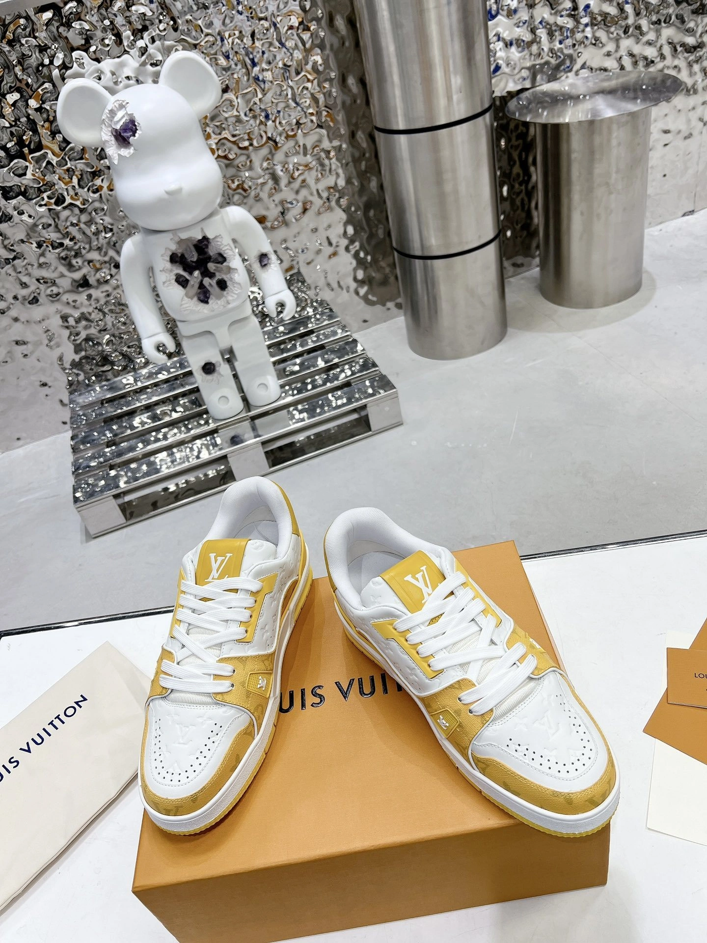 OOBB-- 8V 1AANGL Cowhide Trainer item:D-X000F1230S