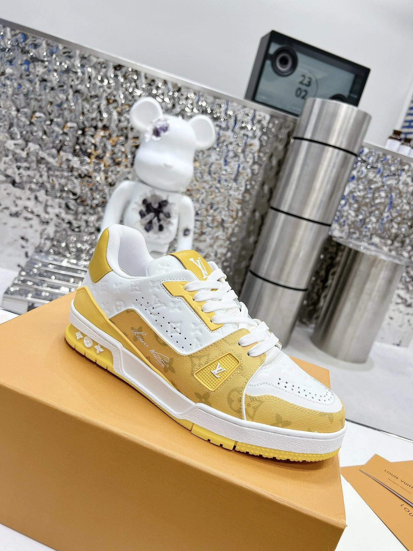 OOBB-- 8V 1AANGL Cowhide Trainer item:D-X000F1230S