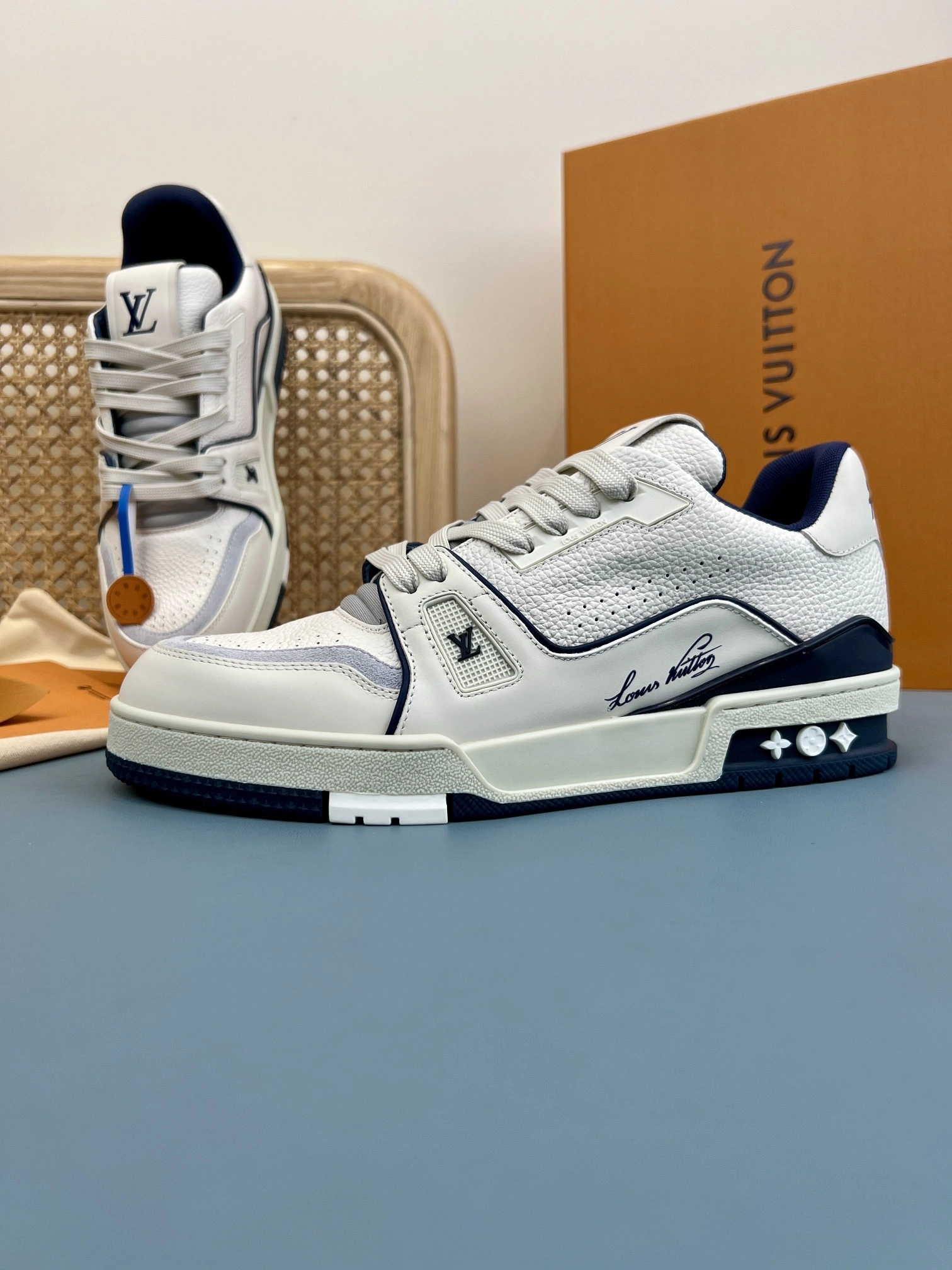 OOBB-- 8V 1ABFA9  1ABNIH Trainer Calfskin item:E-X430L0320B