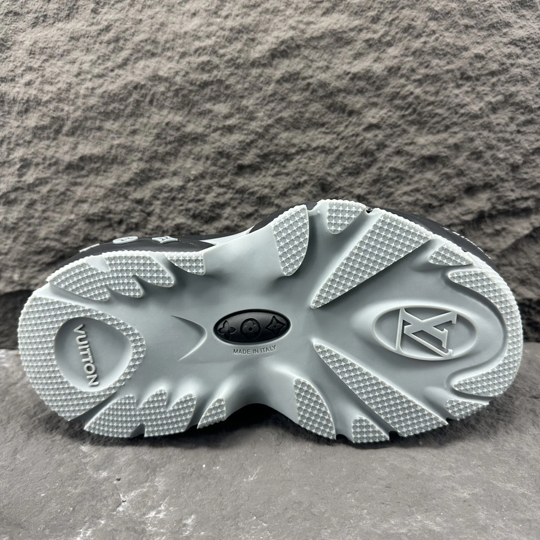 OOBB-- 8V 1ABSN9 Shark item:D-X000H0115
