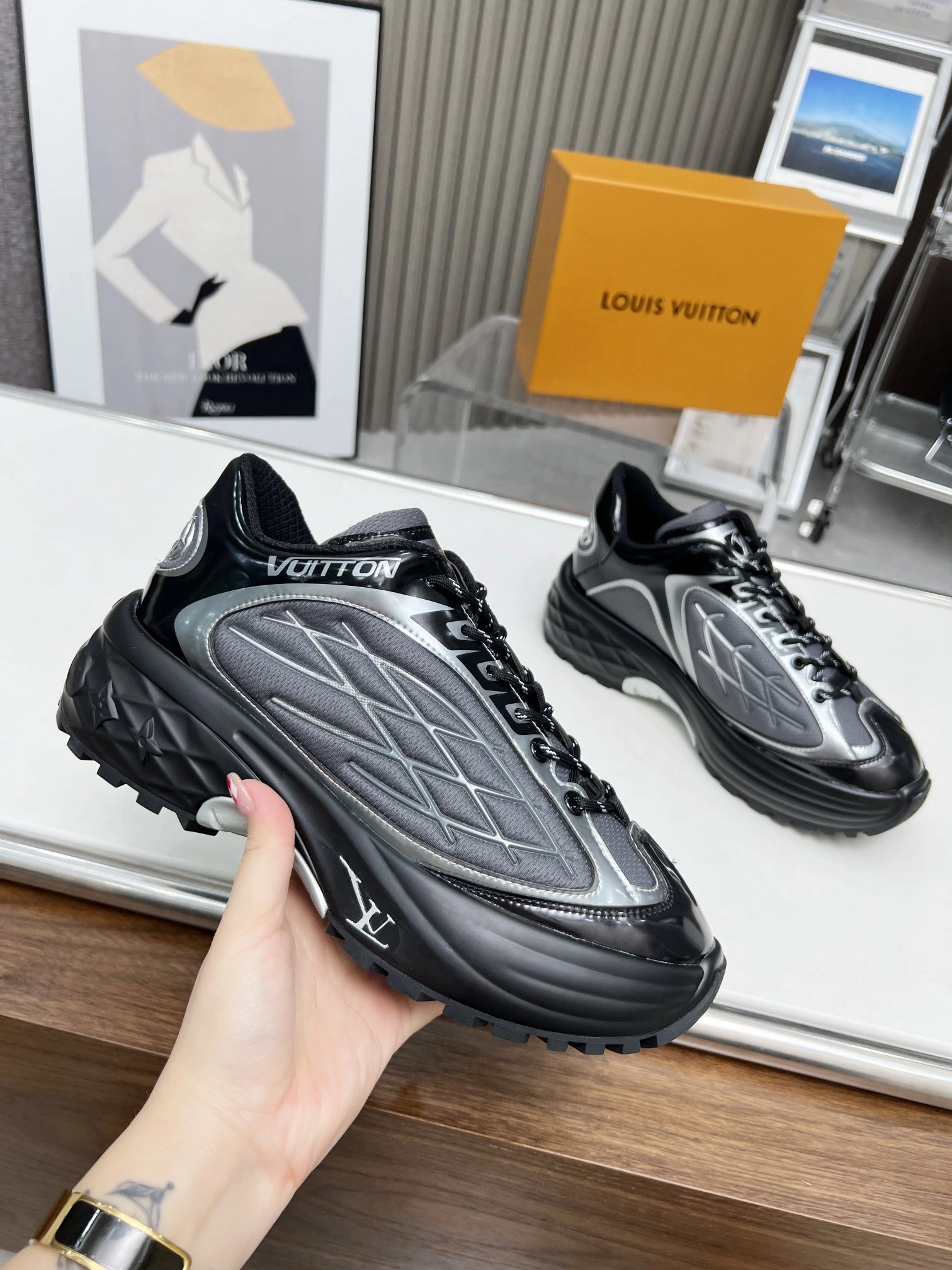 OOBB-- 8V 1ABZ2W Discovery cowhide item:E-X158D1038