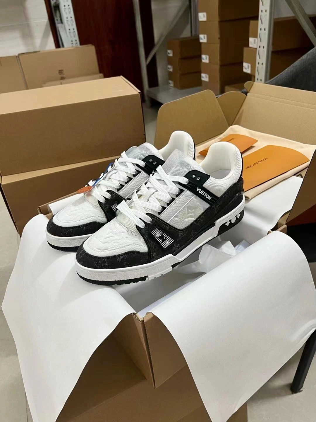 &OOBB-- 8V 1AC2A7 1A9JG7 trainer Calfskin item:D-X000H0154