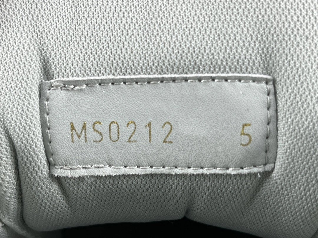 OOBB-- 8V 1AC50F Calfskin Trainer item:D-X575F1123S